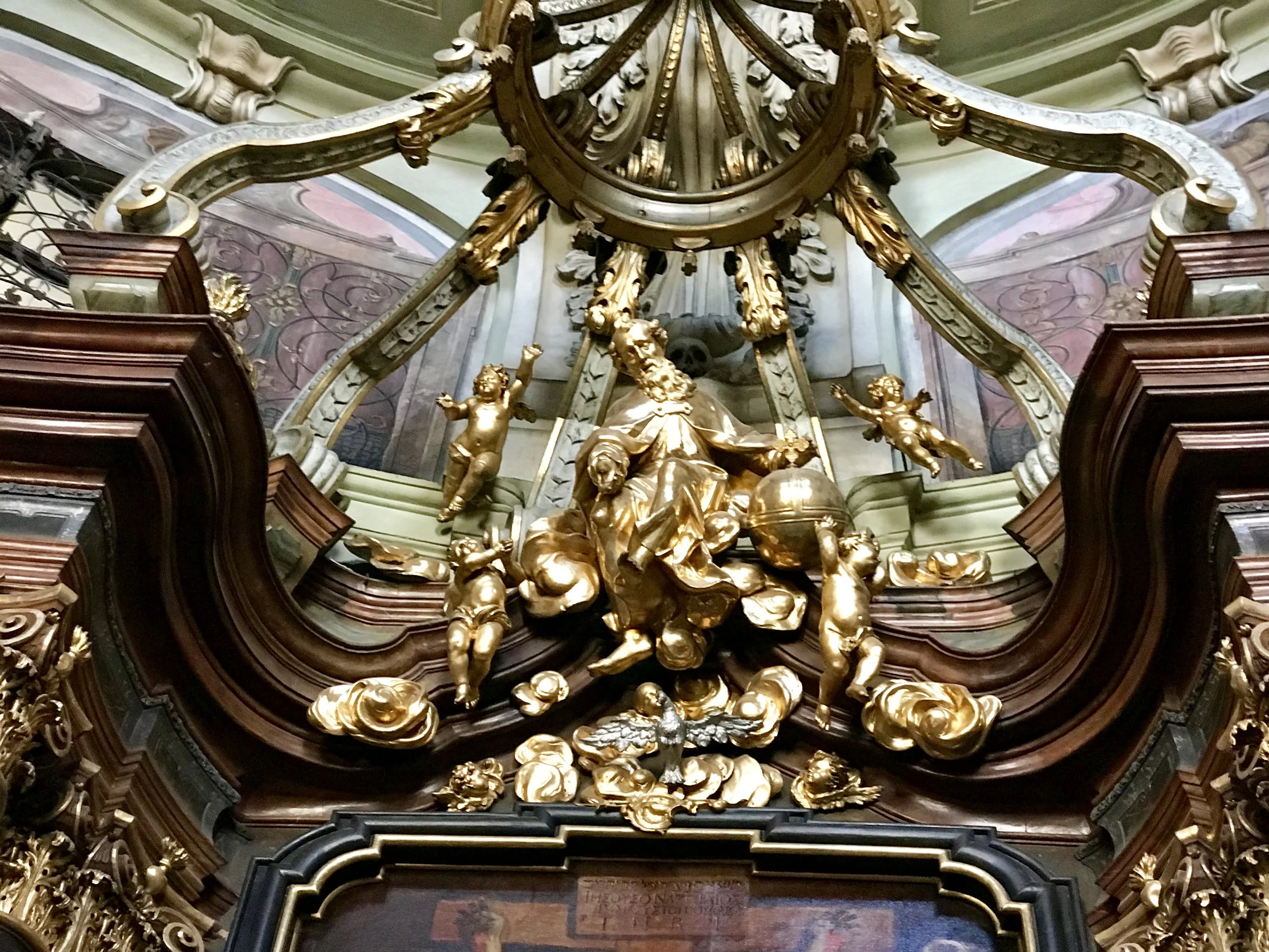 teri_Prague_St.NicholasChurch_spiritedtable_photo18.jpg