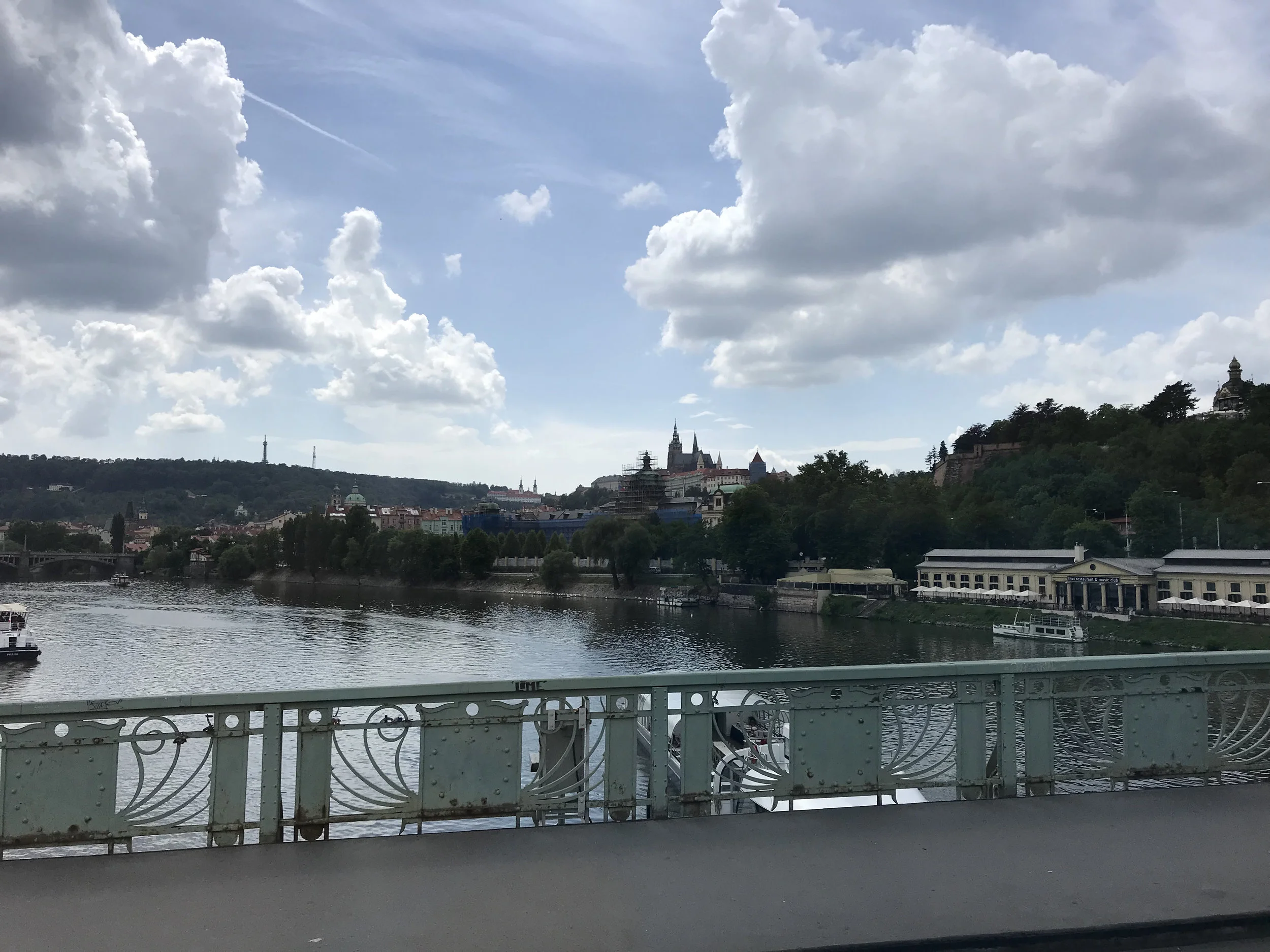 teri_Prague_TouringOldTown_spiritedtable_photo11.jpg