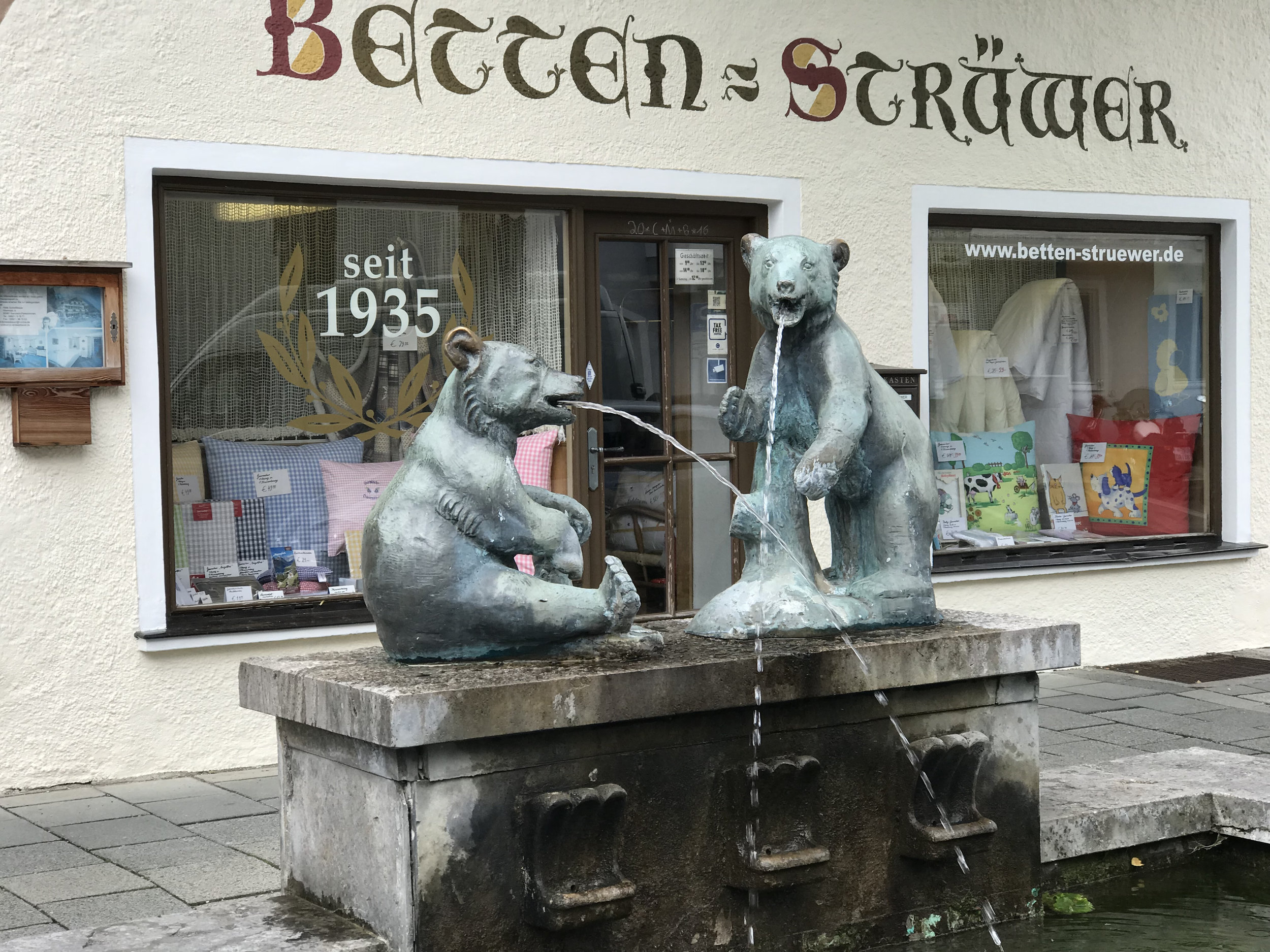 Teri_Bavaria_part3_spiritedtable_photo01.jpg