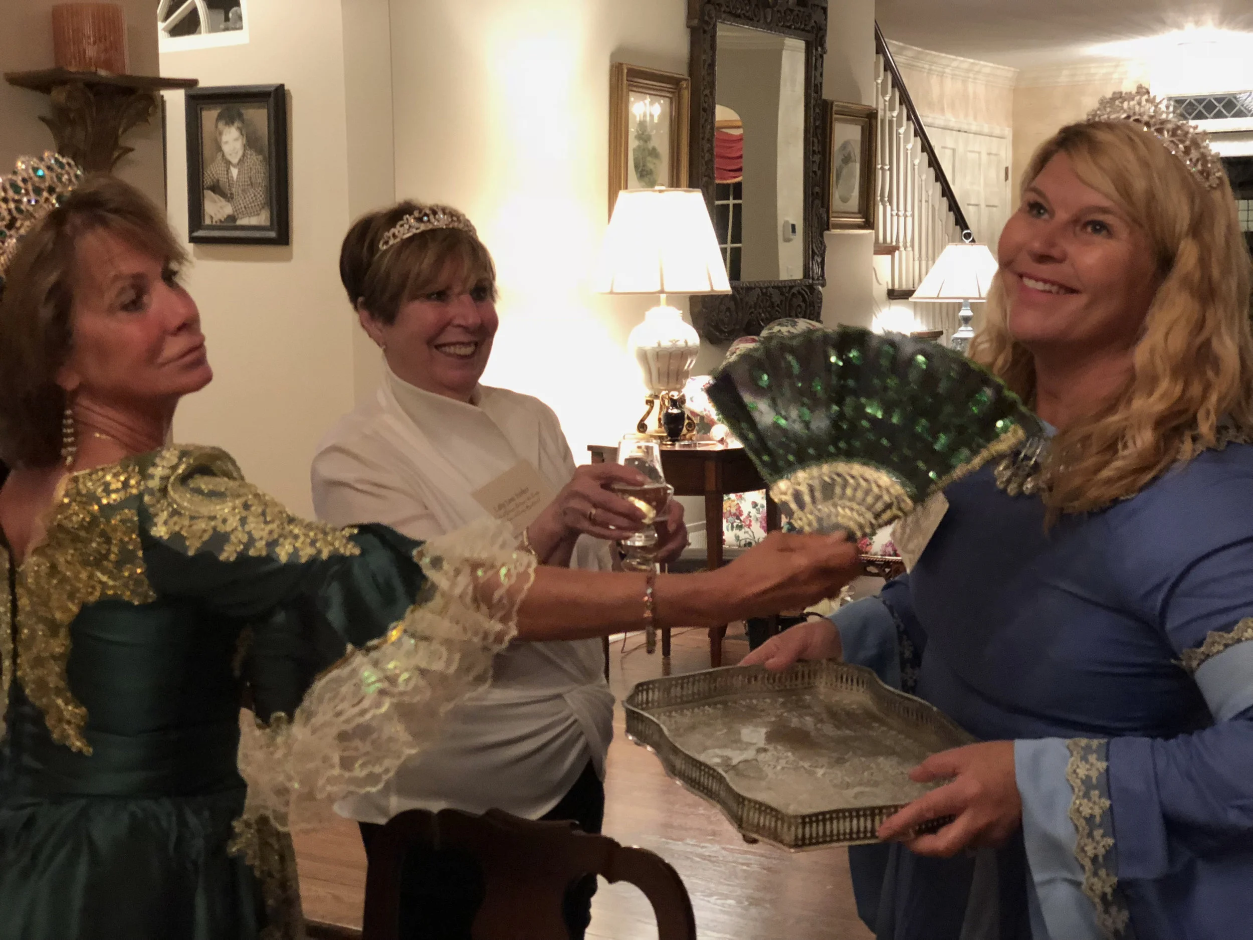 teri_medium_Laura_W3BookClub_OtherBoleynGirl_spiritedtable_photo23.jpg