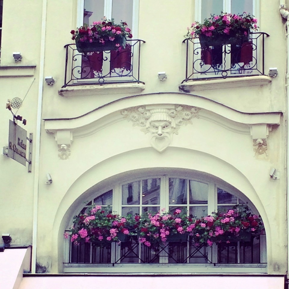 Paris_spiritedtable_photo11.jpg