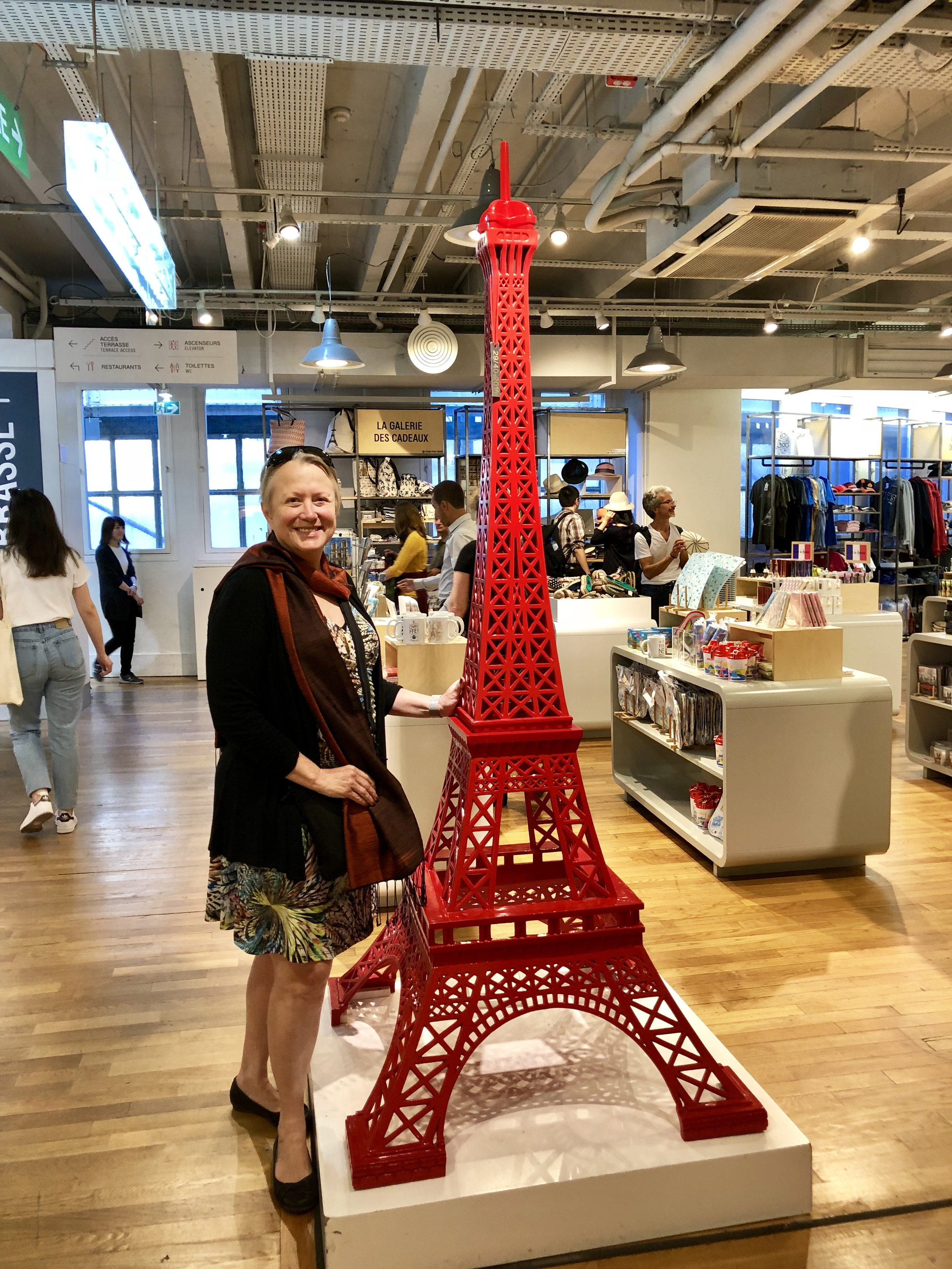 Teri_Paris_Montmarte_Halles_spiritedtable_photo05.jpg