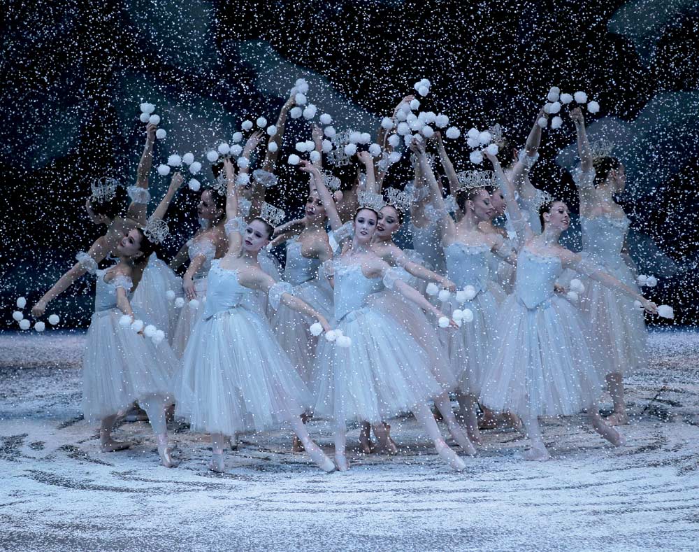 pk-nutcracker-snowflakes-huddle_1000.jpg