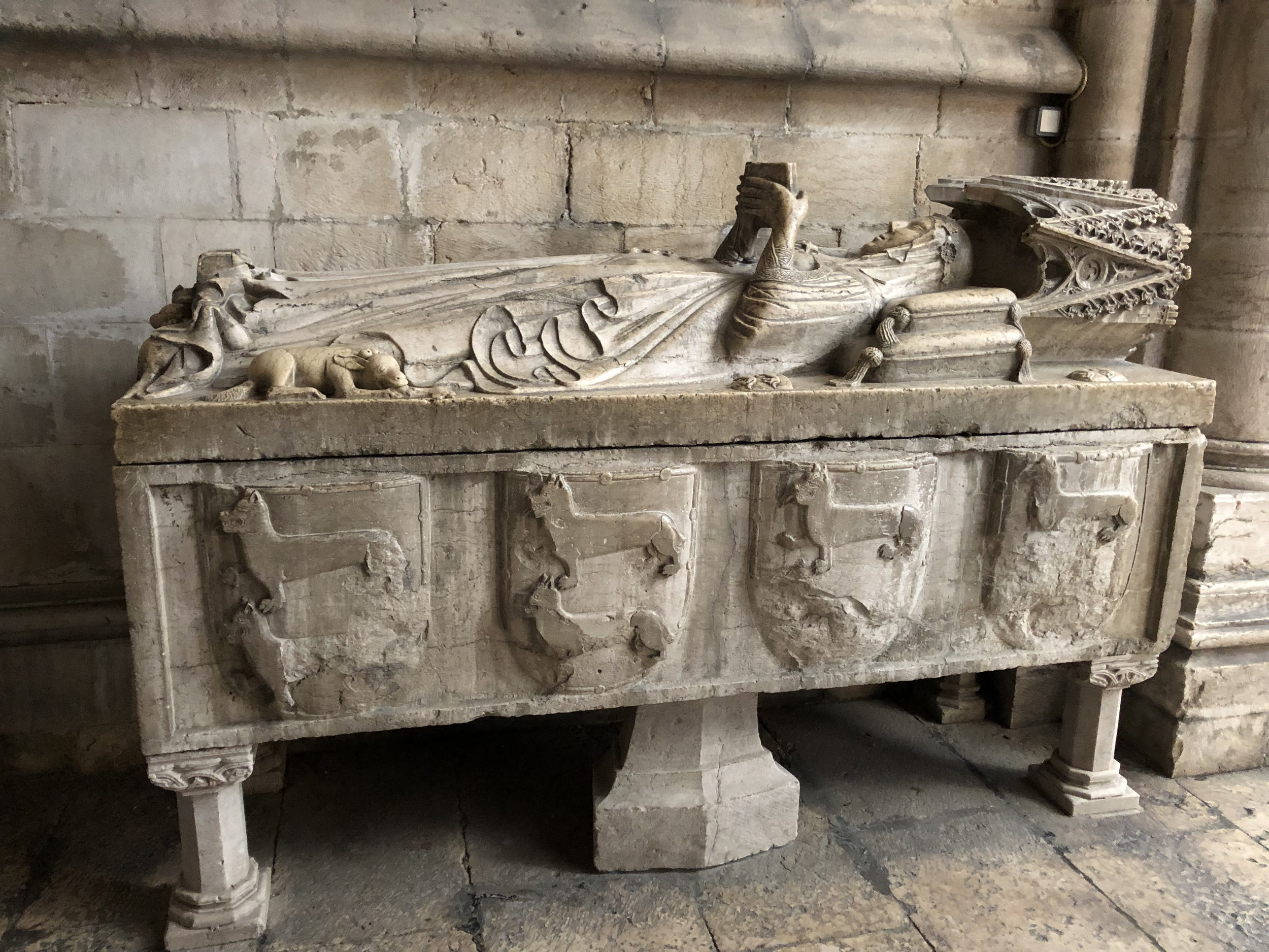 teri_lisbon_portugal_cathedral_spiritedtable_photo17.jpg