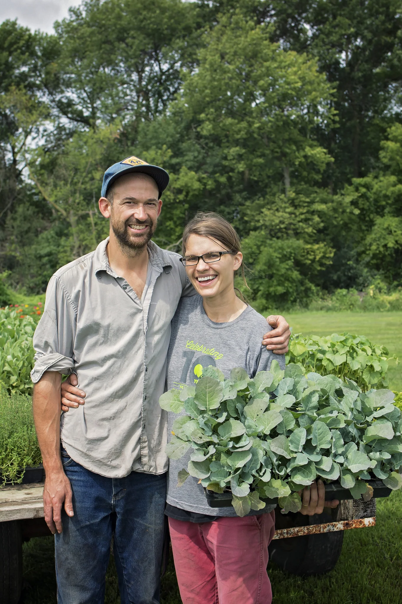 LoonOrganics_CSA_farm_spiritedtable_photo1.jpg
