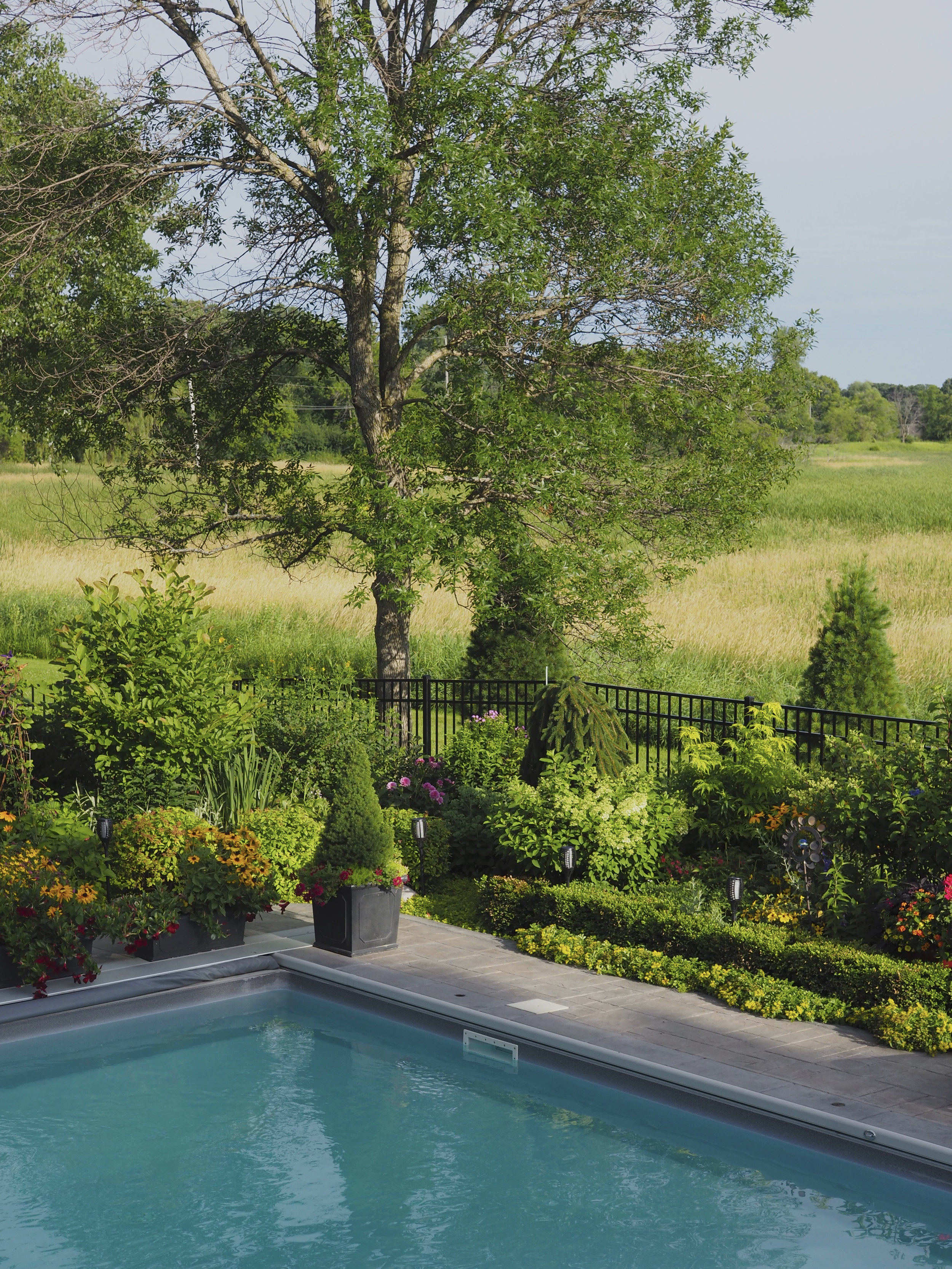 mike&scott_settinglandscape_spiritedtable_photo2.jpg
