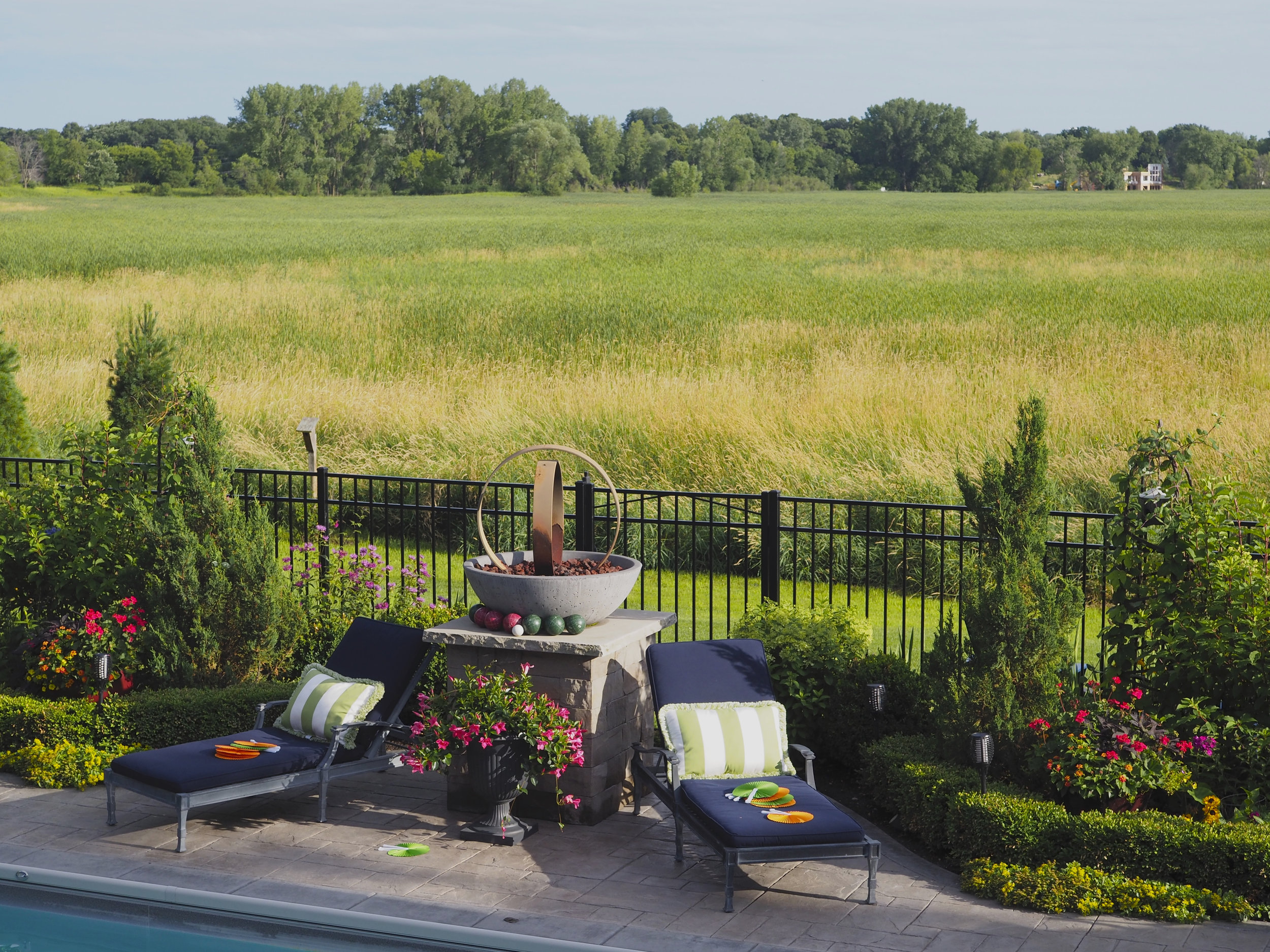 mike&scott_settinglandscape_spiritedtable_photo3.jpg