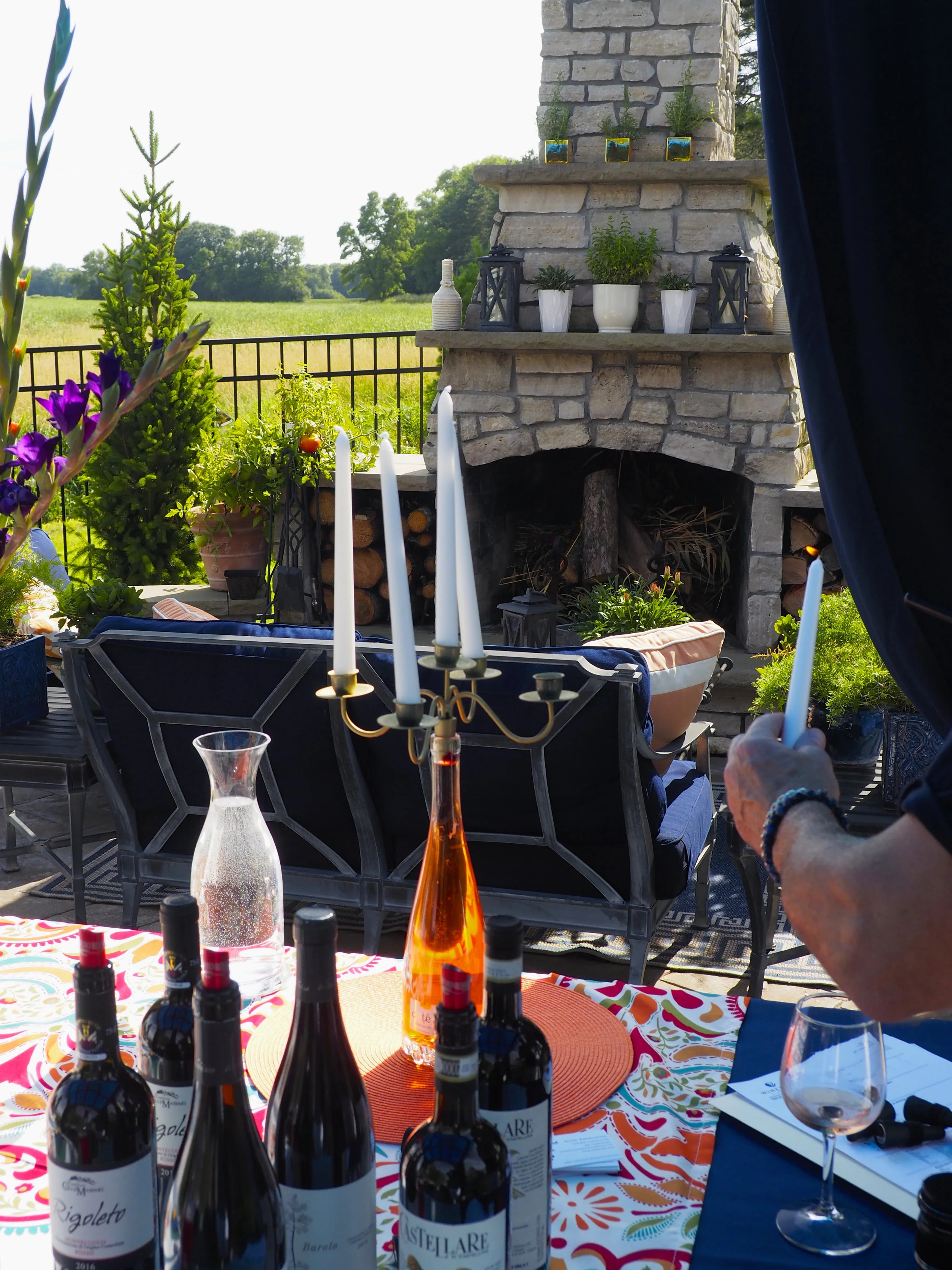 mike&scott_settinglandscape_spiritedtable_photo7.jpg