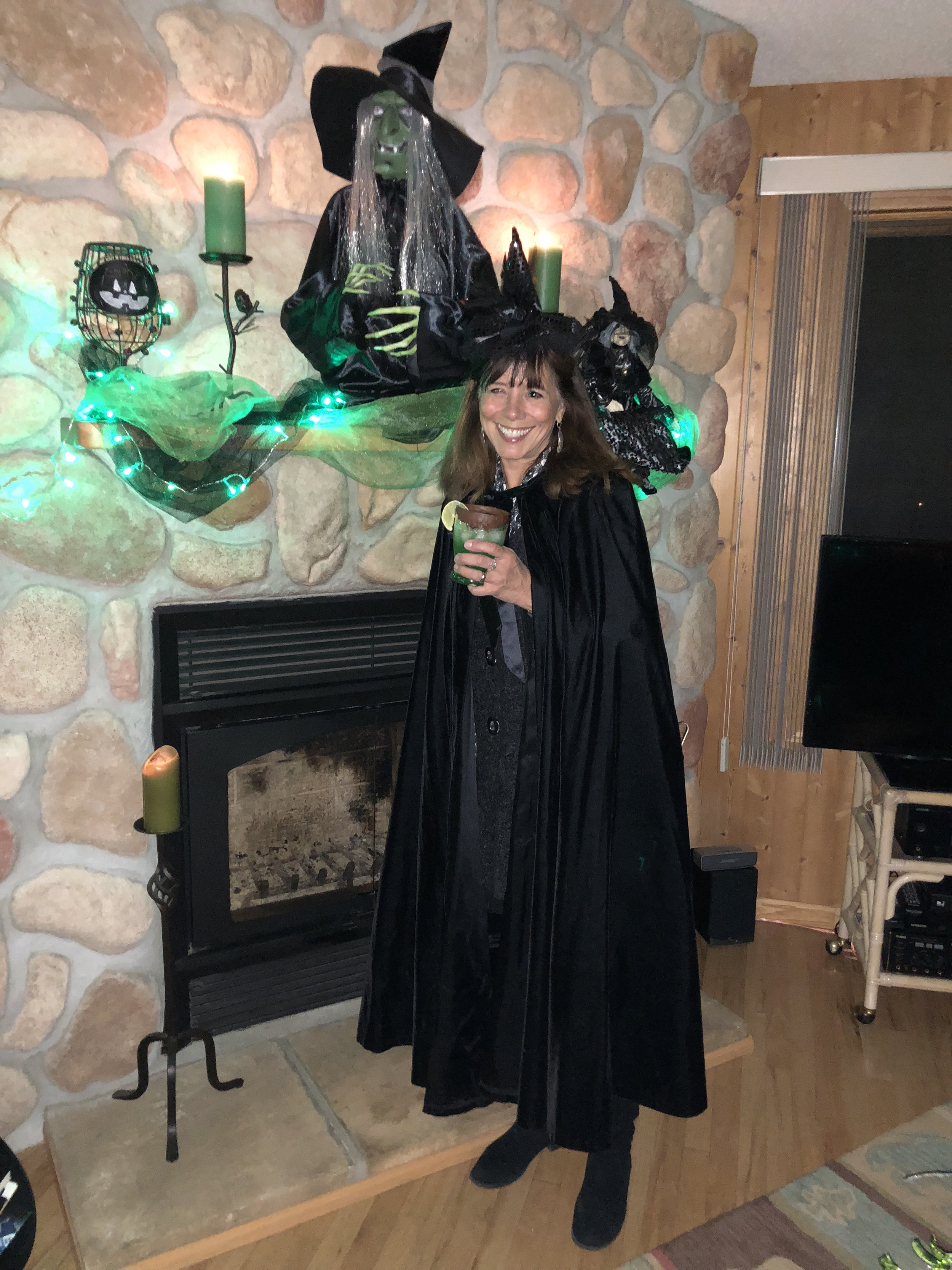 teri_w3bookclub_Wicked_halloween_spiritedtable_photo56.jpg