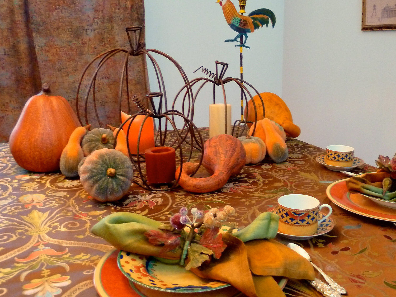 Reuse previous Thanksgiving decor