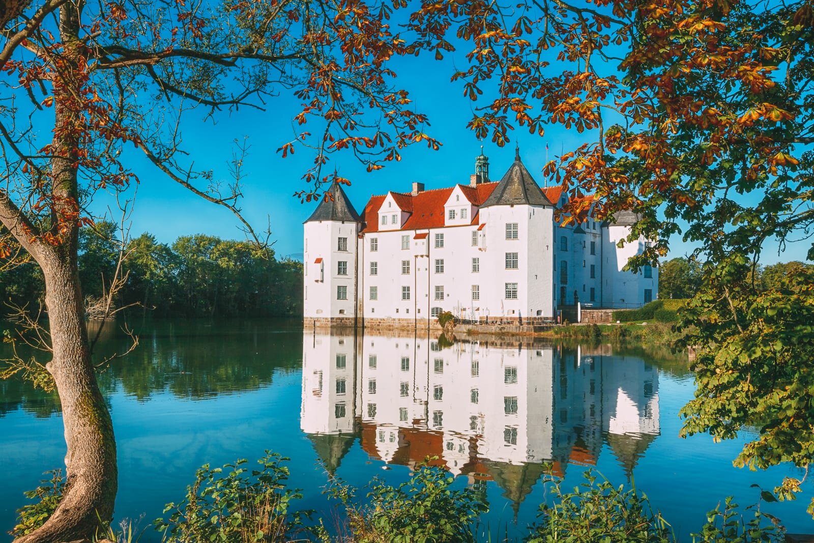 Glücksburg-Castle.jpg