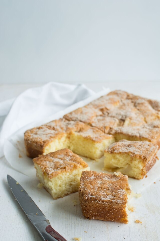 Cinnamon Spiced Pear Cake