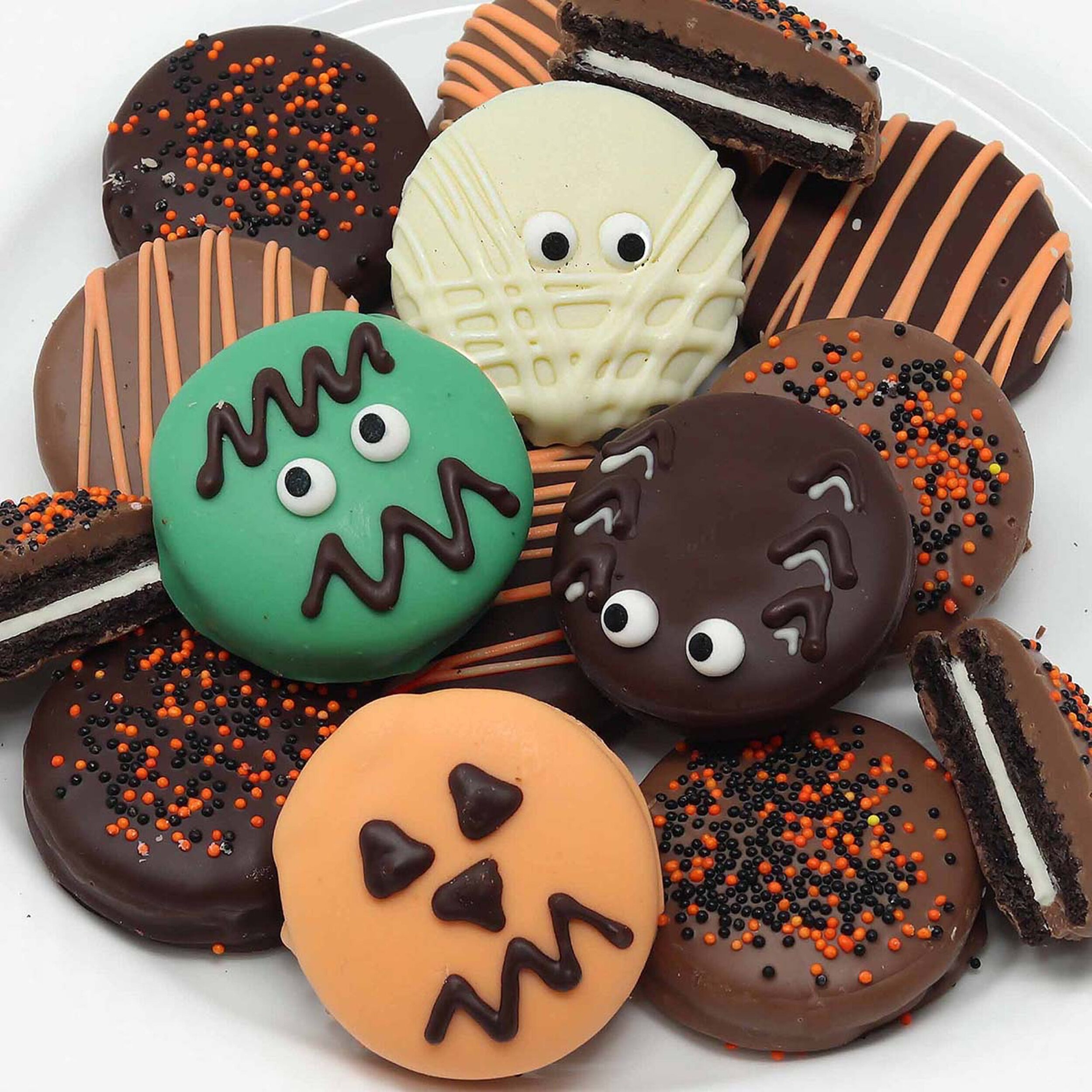 TheChocolateCoveredCo-Halloween-Oreo-Cookies-Product.jpg