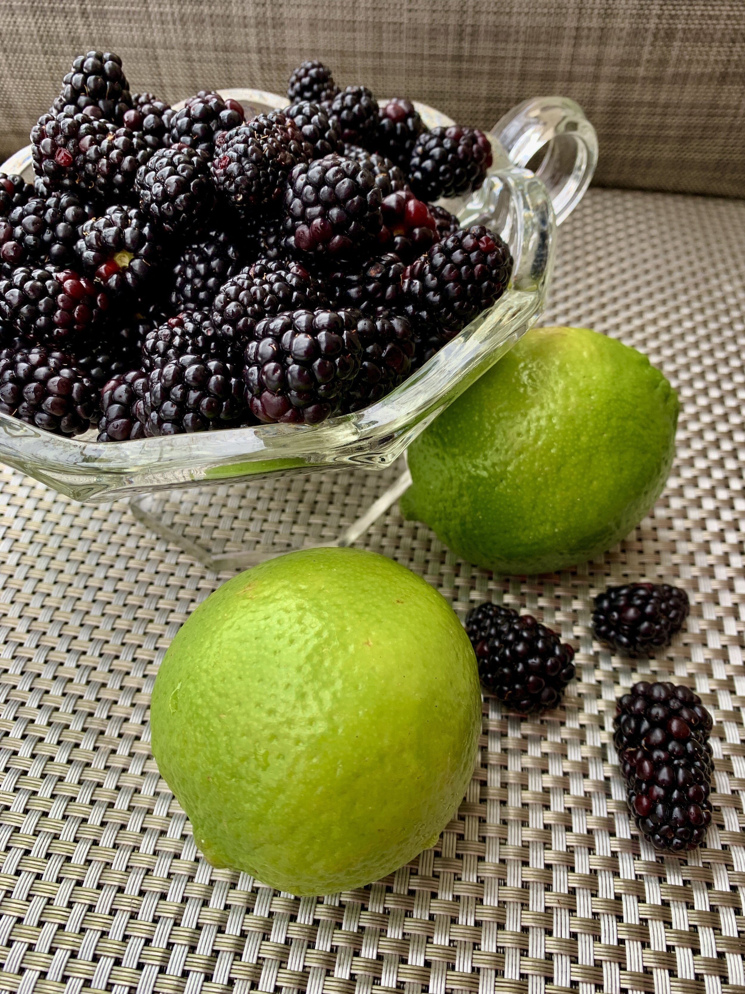 Blackberry and Lime Meringue Pie