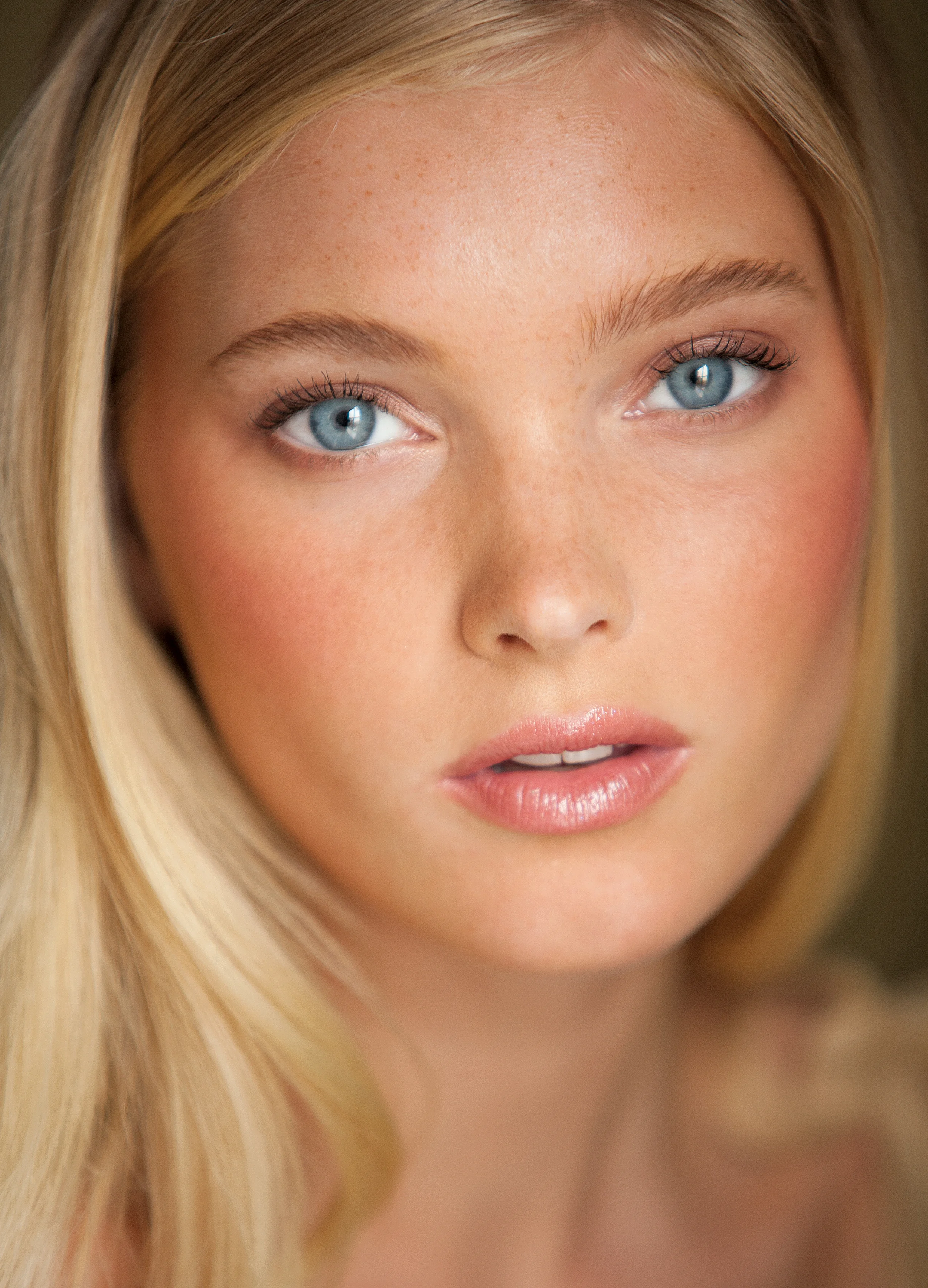 Elsa Hosk - photographed by  Victor Sanabrais Photographer