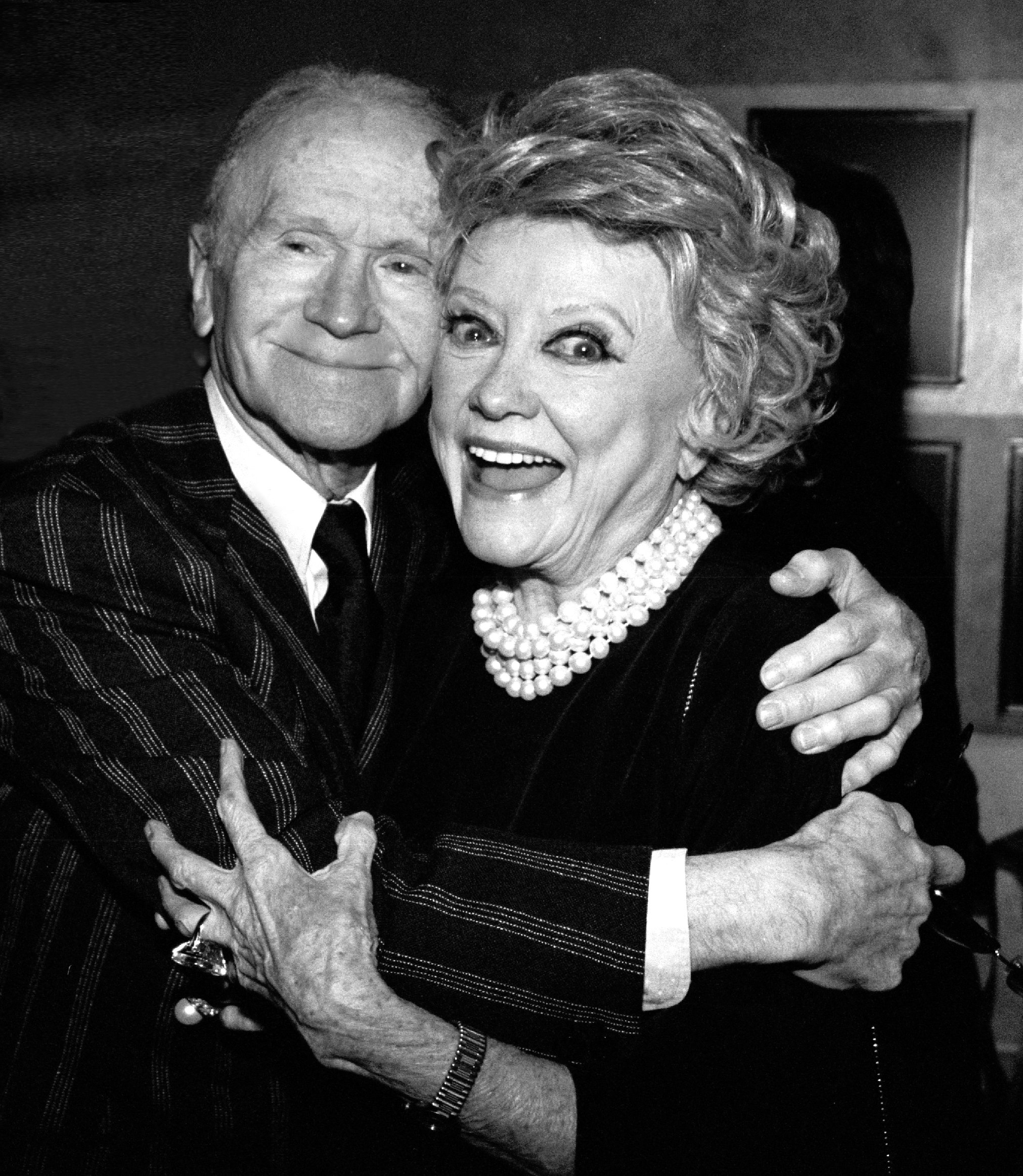 red buttons-phyllis diller-friars club.jpg