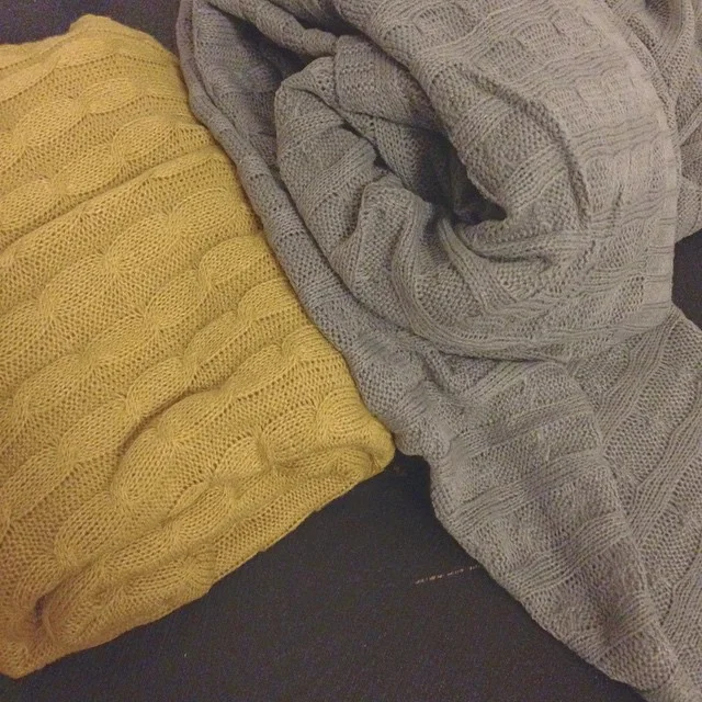 Koc z Biedronki // Blanket From Biedronka Shop