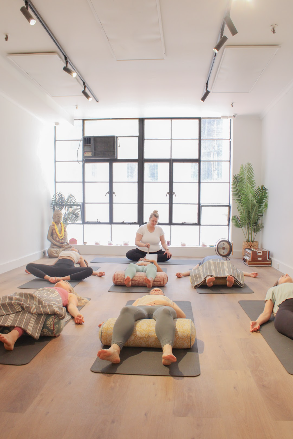 🍁🎶 Autumn Sound Bath with Lydia