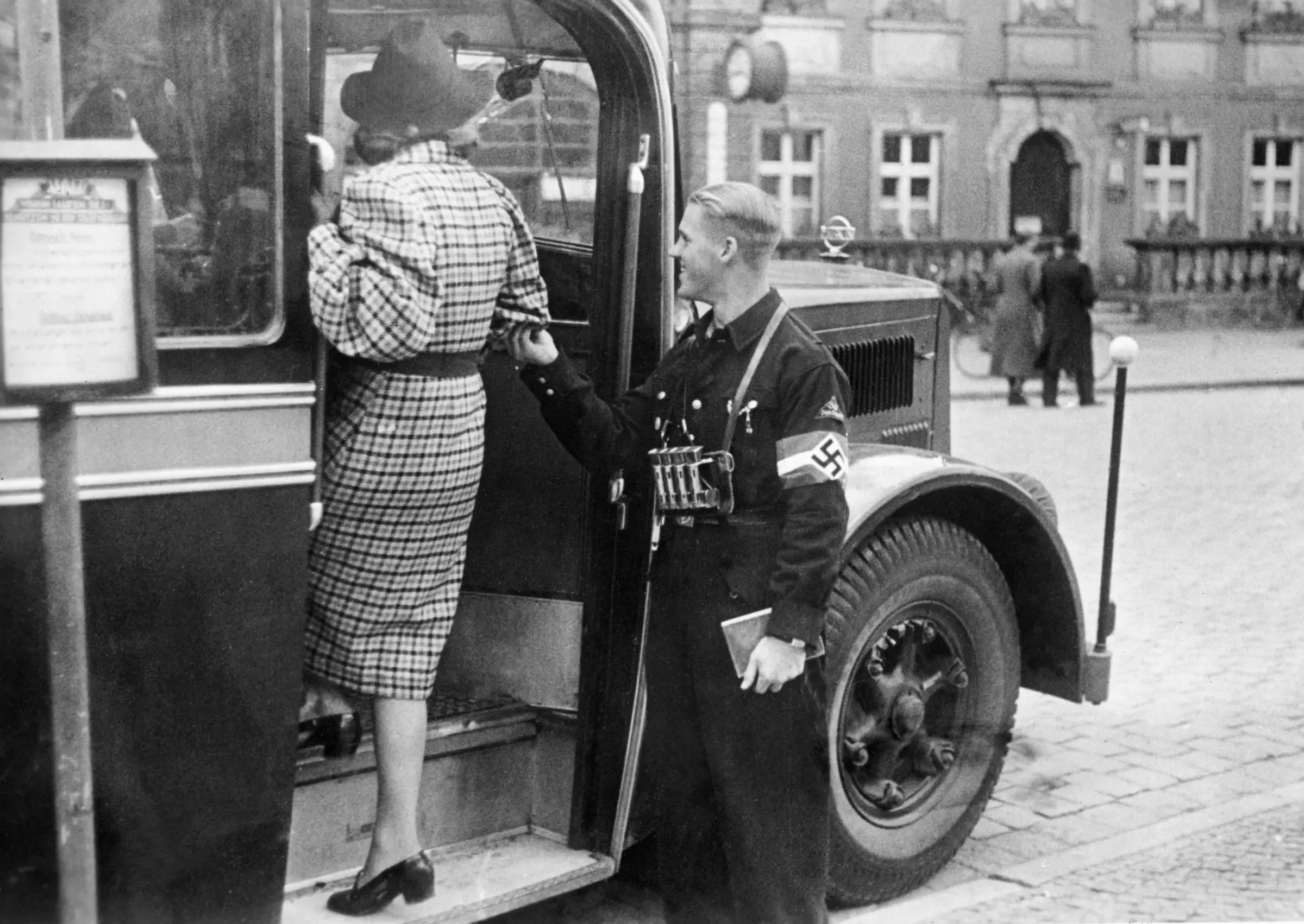    Geschichte eines feigen Helden    Was uns Sebastian Haffners Buch über Nazi-Deutschland heute über Glück und Widerstand lehren kann .  