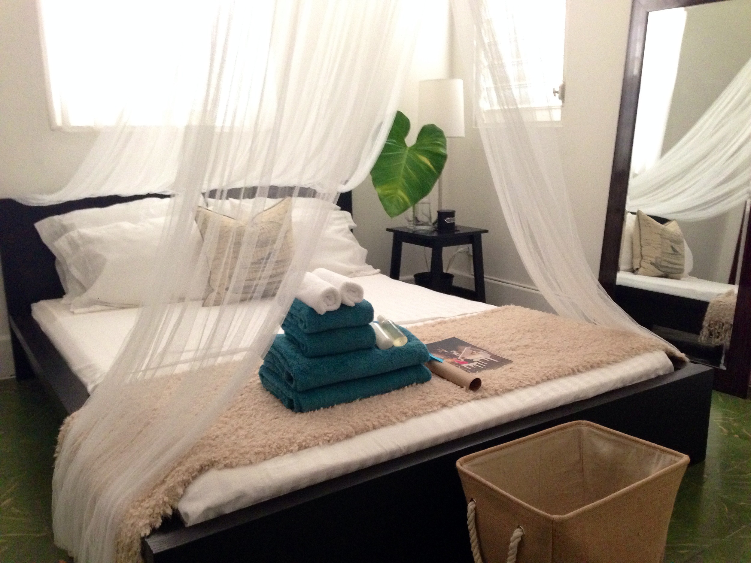 Your home away from home while your'e here in San Juan. Relax and enjoy.