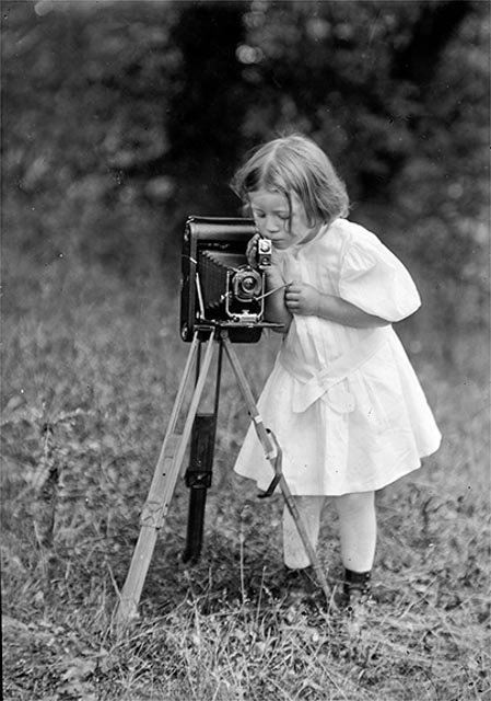 Little girl taking photograph work-2-2.jpg