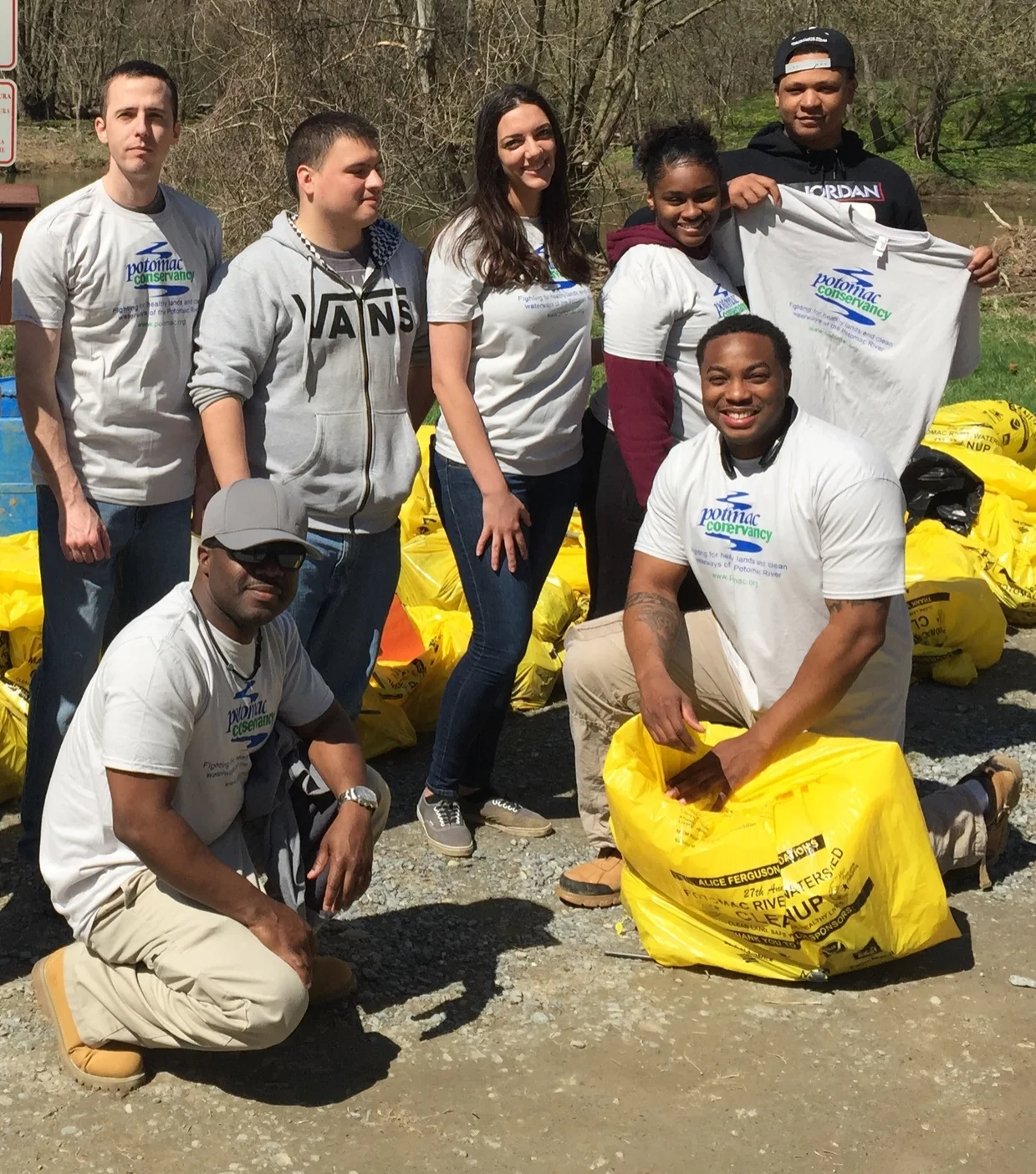 Volunteer Spotlight: Meet Yusuf and the US Navy volunteer crew! 