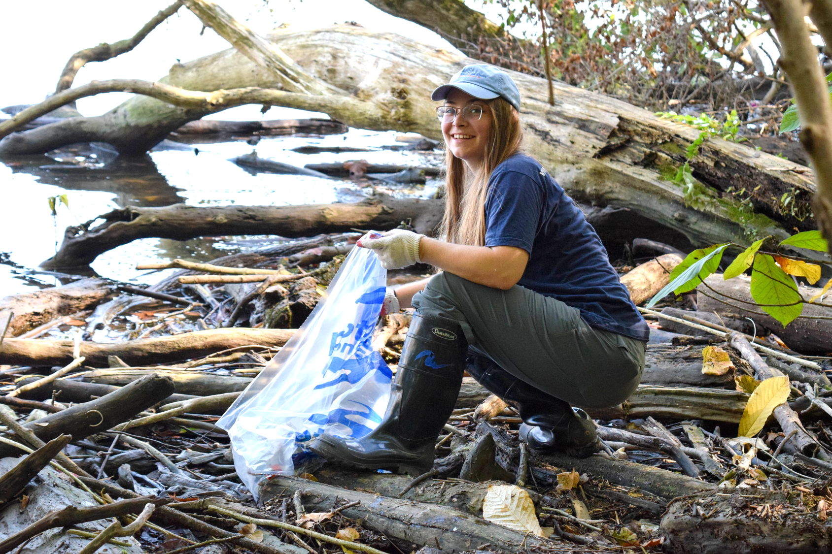 Potomac river volunteers at Theodore Roosevelt Island