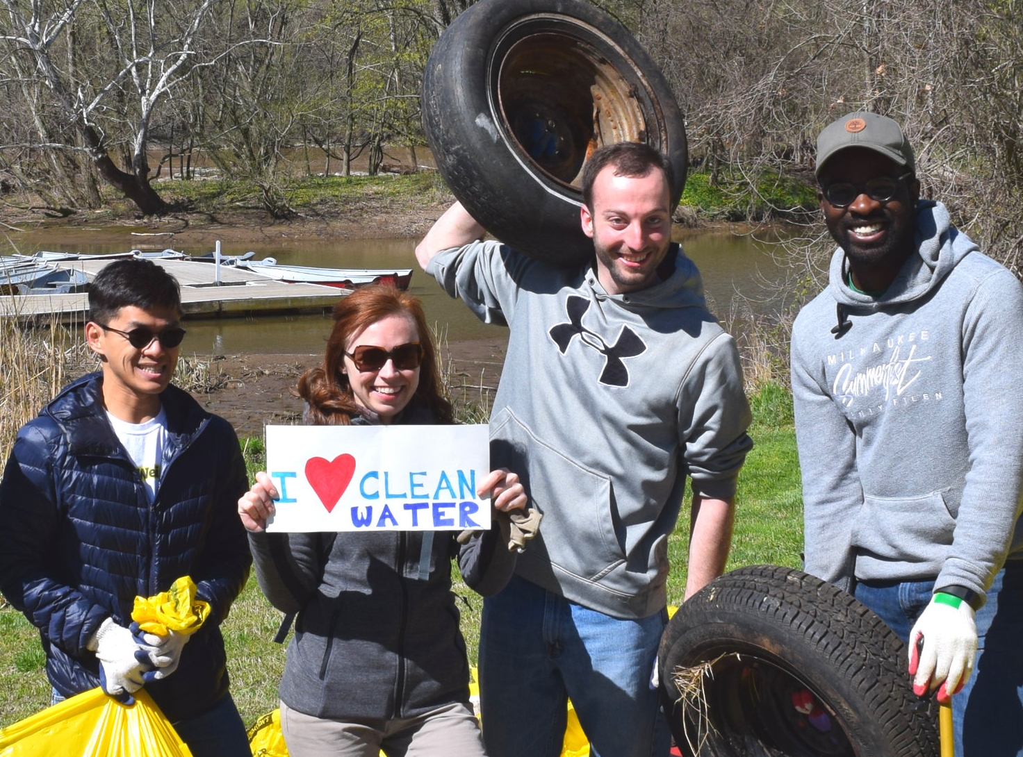 Potomac river volunteers at Theodore Roosevelt Island
