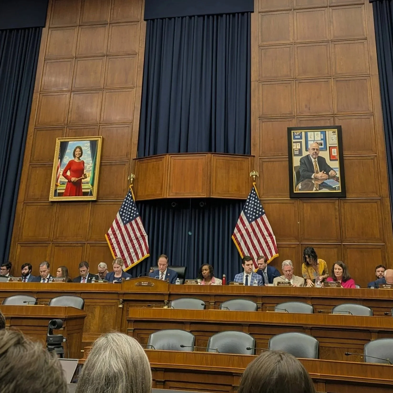 A Congressional hearing on the Potomac Interceptor sewage spill fails to uncover what caused the pipe to collapse