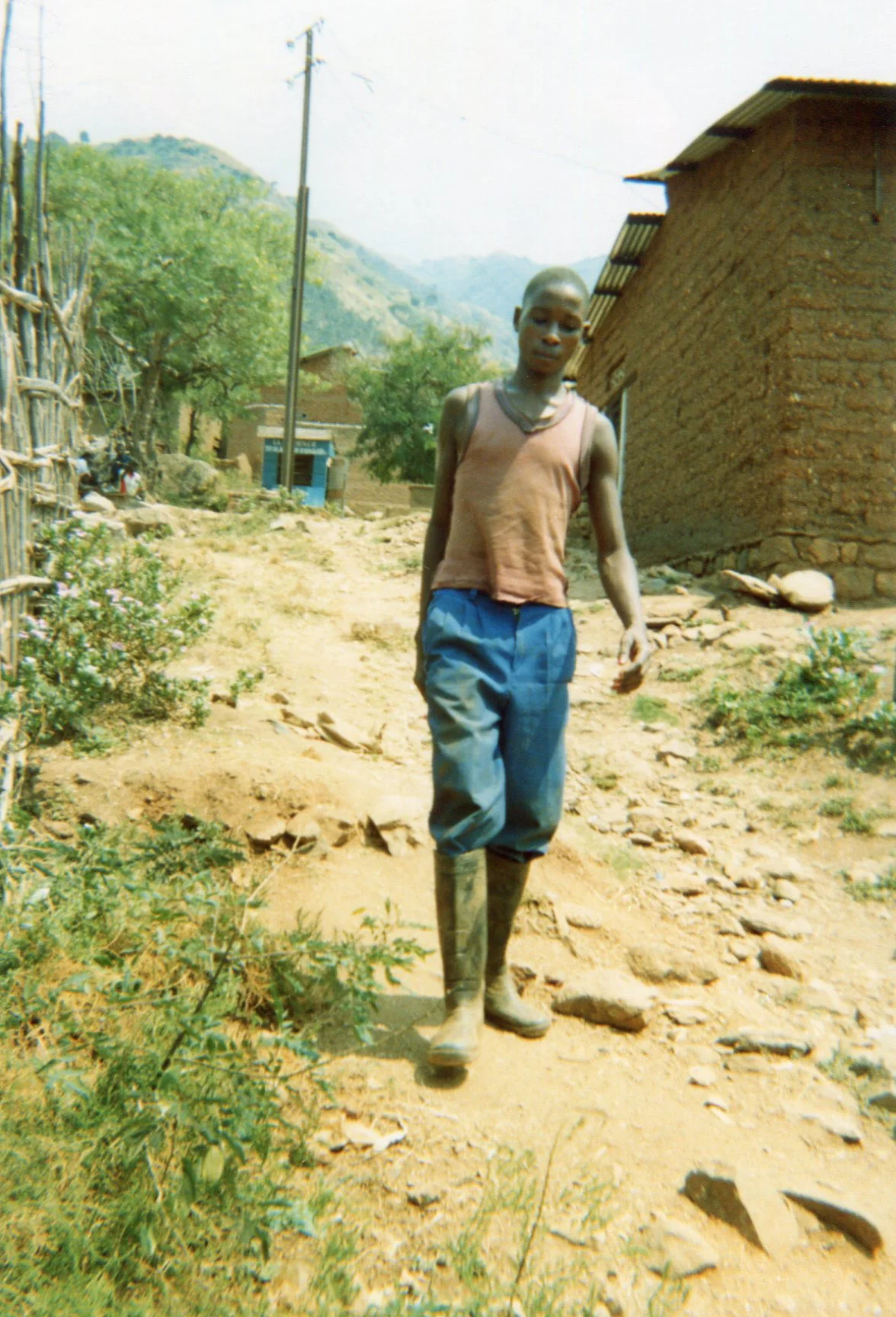To remind me of how when an ex-combatant came back to the community for the first time, how they passed this road to regain the familial. 