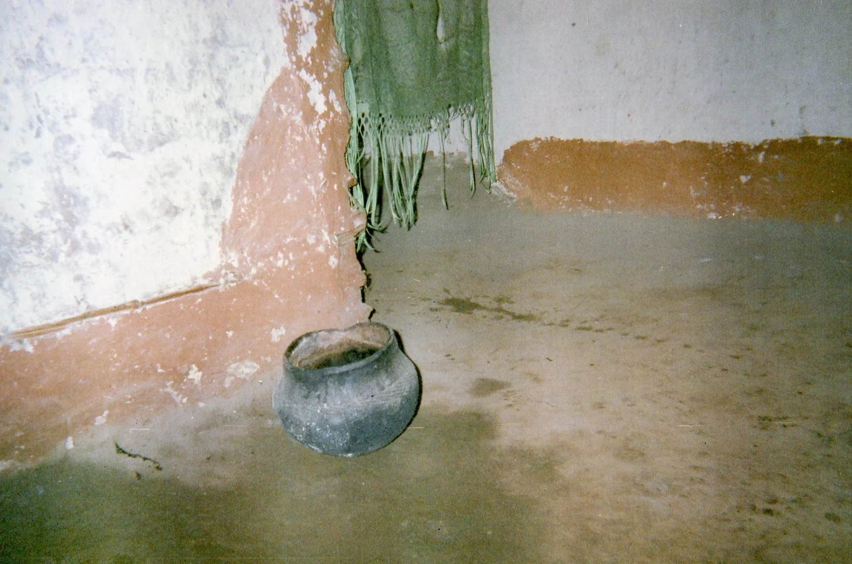 The casserole pan is empty, the poverty has come and food can no longer be found. 