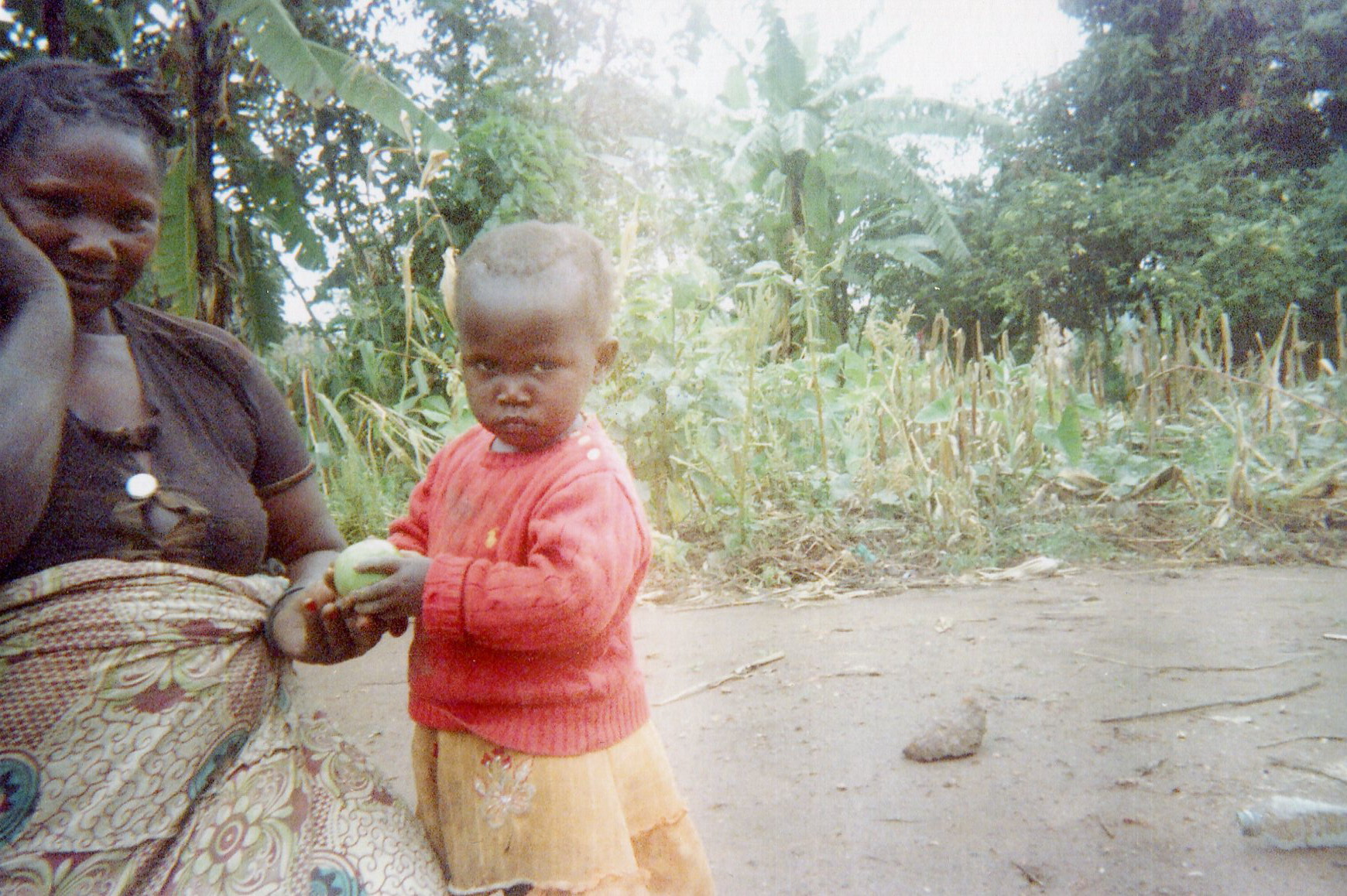  The woman here regrets to feed her child only with fruits, without other necessary food for his health.&nbsp; 