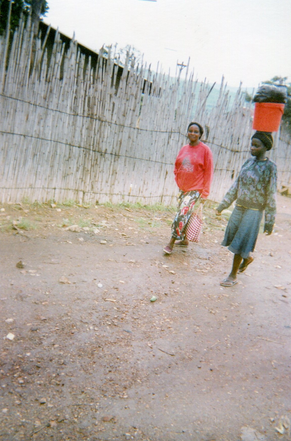  En route to the market, this girl accompanies her mother, then taken by force to join an armed group. &nbsp; 