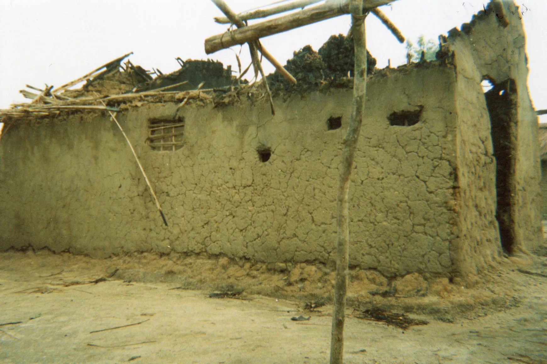This is the problem of burning houses during war, we didn't even have a place to stay with the children, in the forest, with rain without help. 