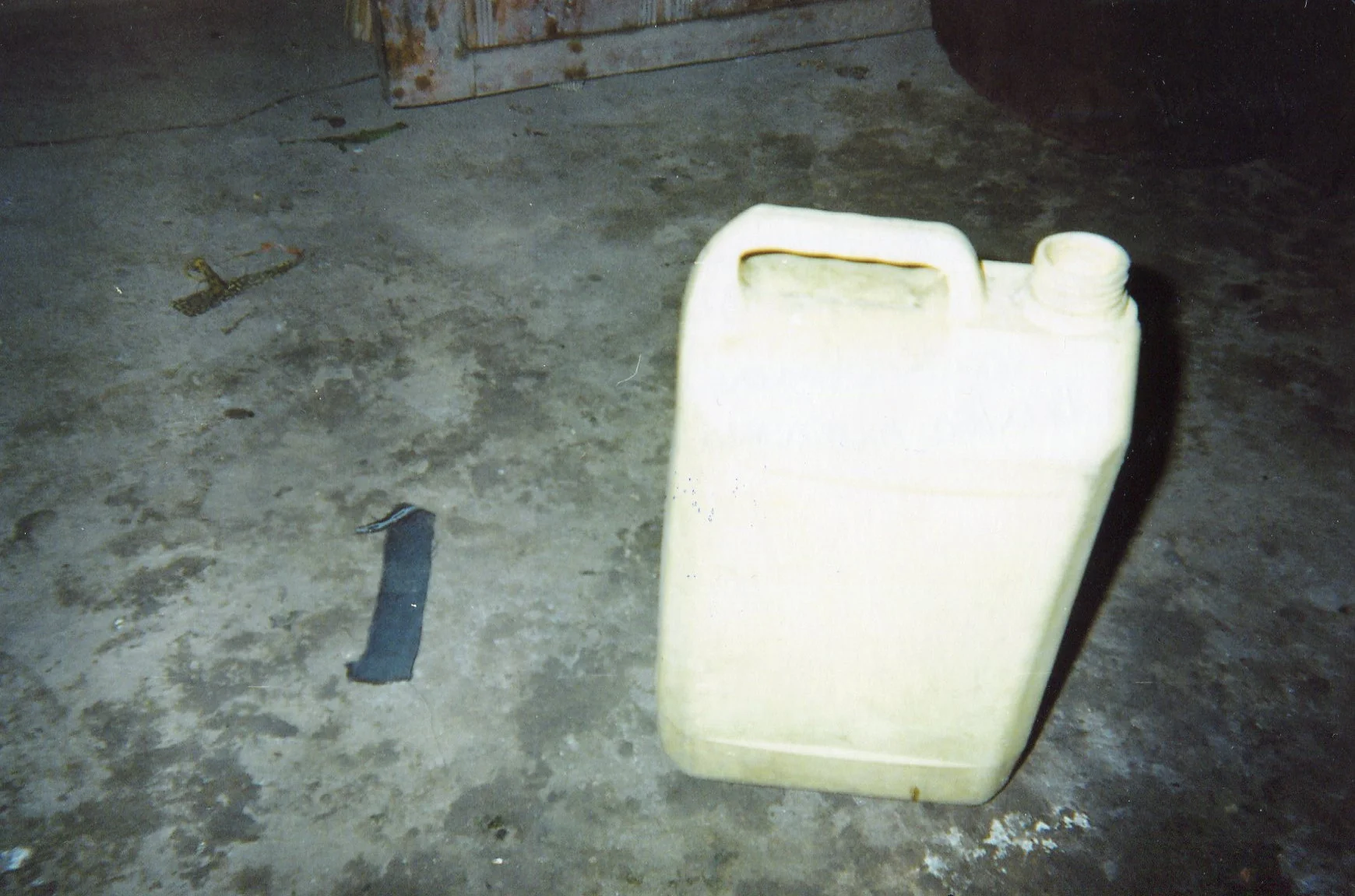 This container reminds me of all the times I went to fetch water from the source, I met members of the UPC militia who invited me to join their group. I refused, but one day, they took me by force. 