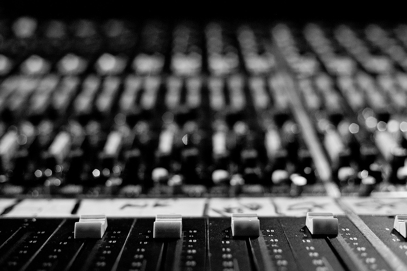  The mixing console at London Bridge Studio. 