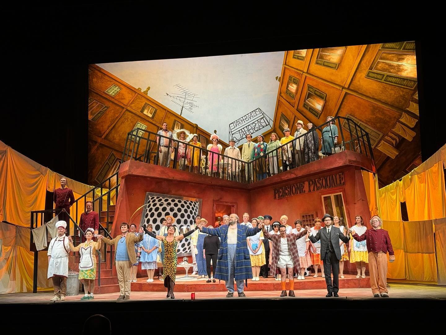 Bravi tutti to the cast and crew of this very funny production of Don Pasquale, which opened last night at @canadianopera! 

I am very excited to see this production once again on May 14 for a special one-night-only Ensemble Studio performance! Ticke