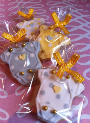 Cake By Linda Vancouver Custom Cakes Cookies Cupcakes