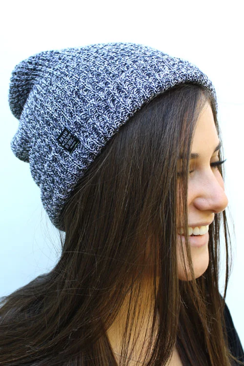 LabelBeanie_Girl_Classic_V2_Folded.jpg