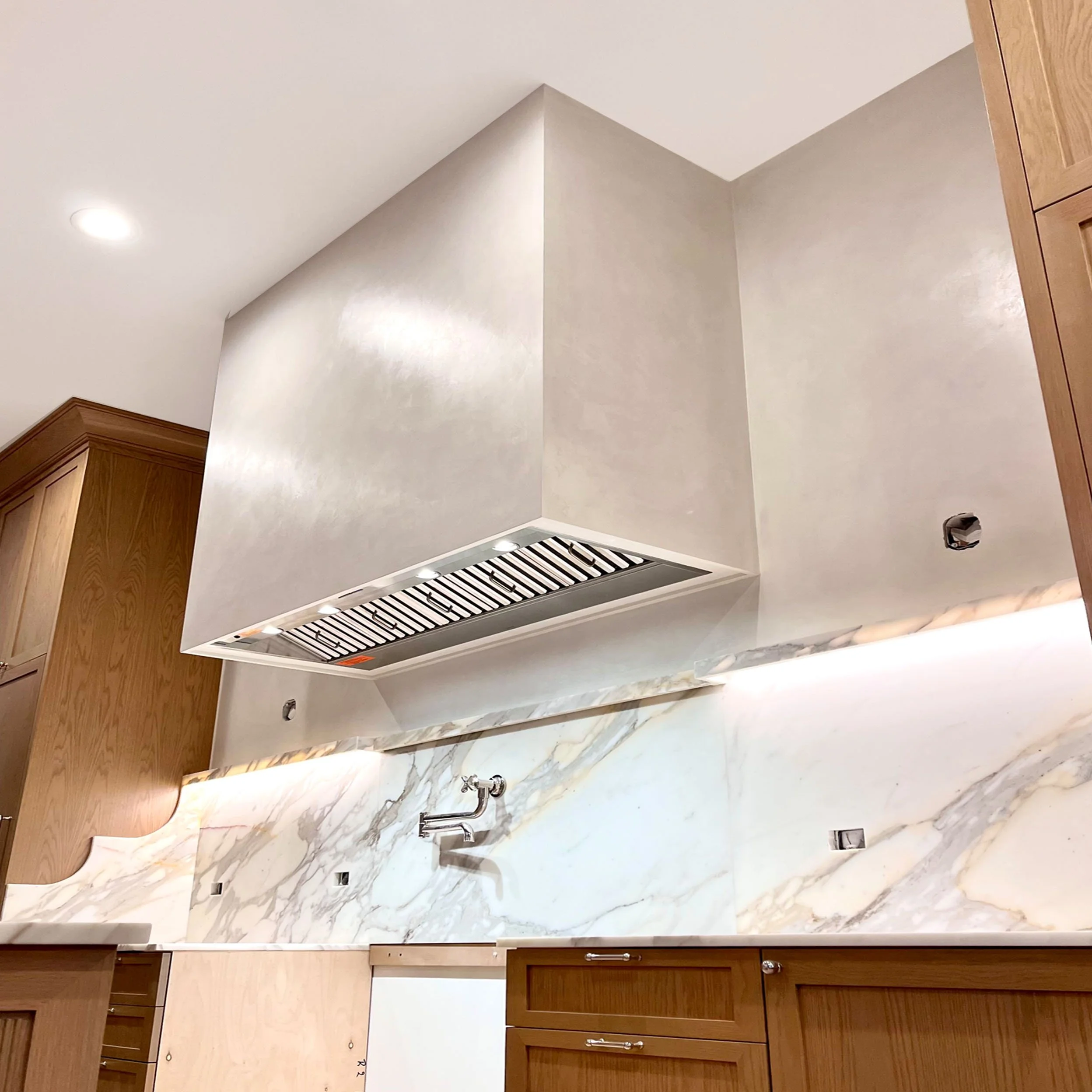 white venetian plaster   Glencoe.jpg