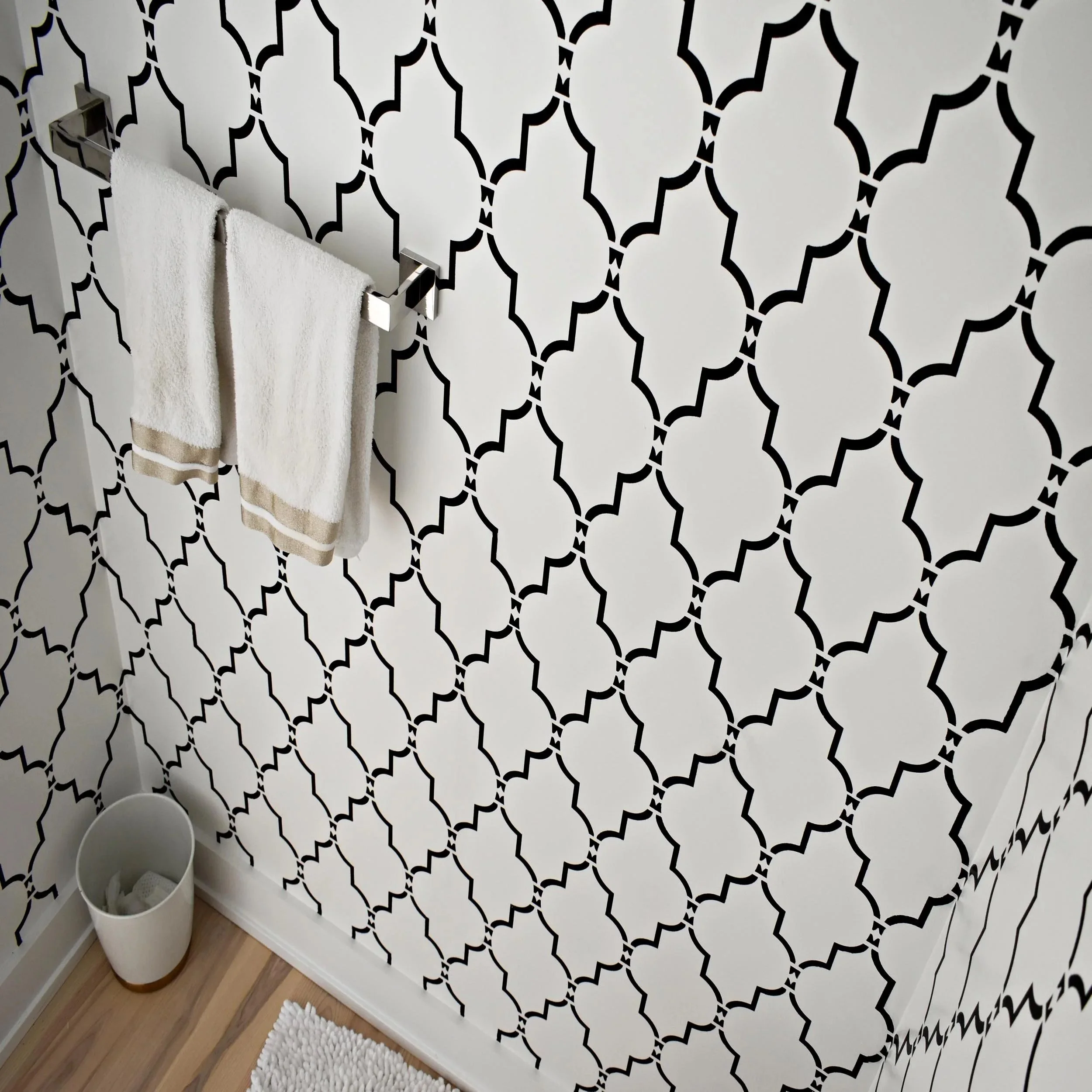 white+and+black-jerryrogowski.jpg