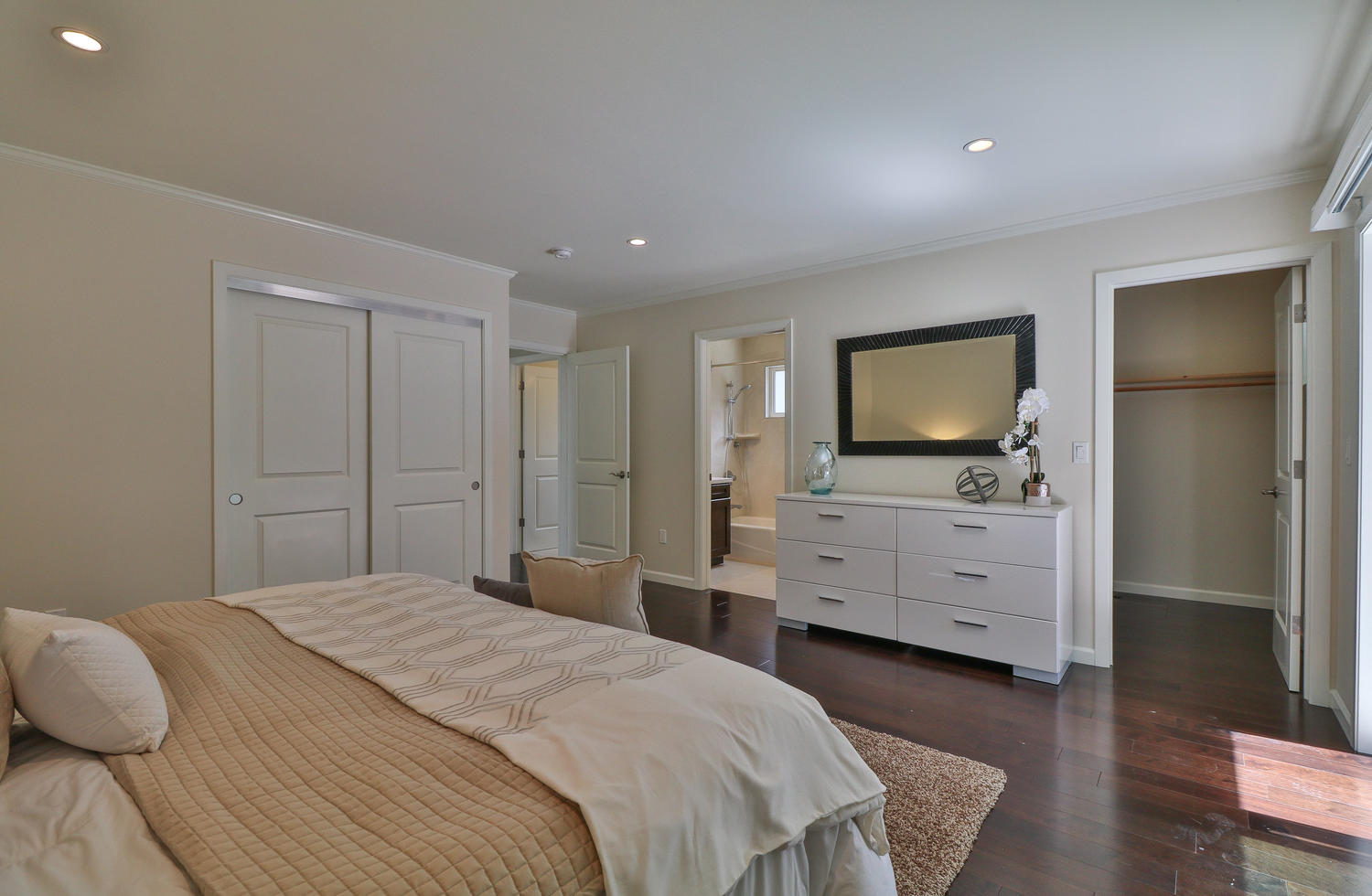 40 Escanyo Dr South San-large-015-12-Bedroom-1500x981-72dpi.jpg