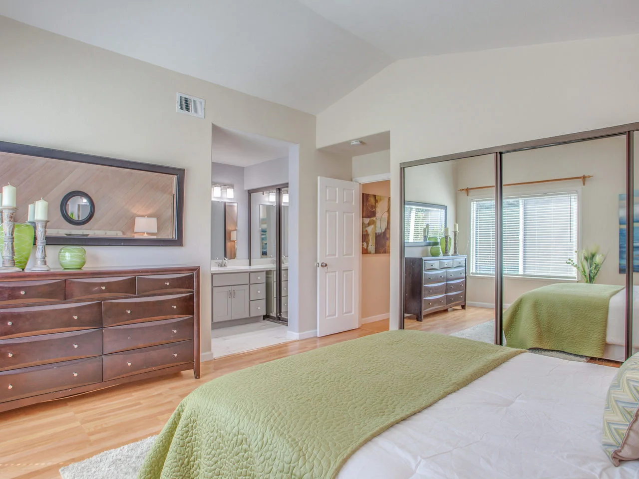 4620 Kelso St Union City CA-MLS_Size-017-18-Master Bedroom-1280x960-72dpi.jpg