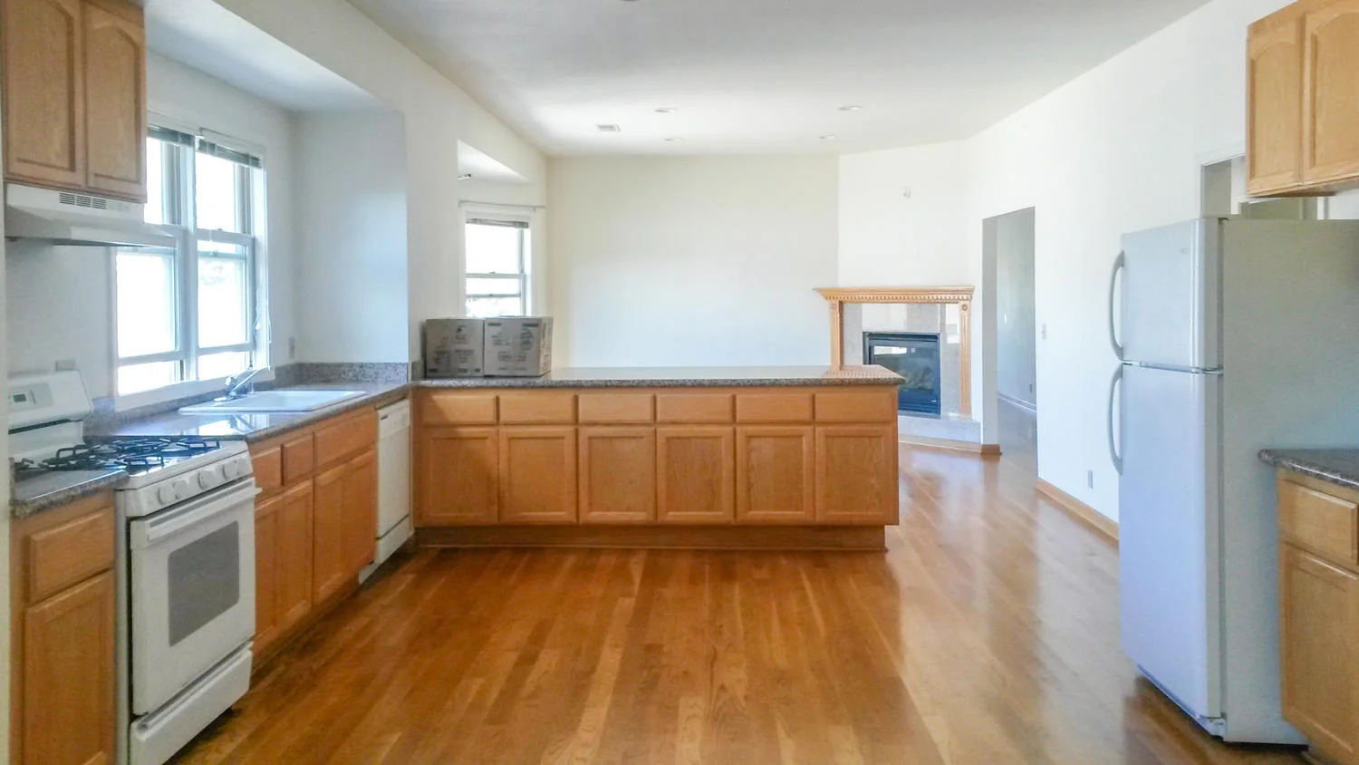 2026 San Antonio Ave-large-012-36-nice layout-1500x844-72dpi.jpg