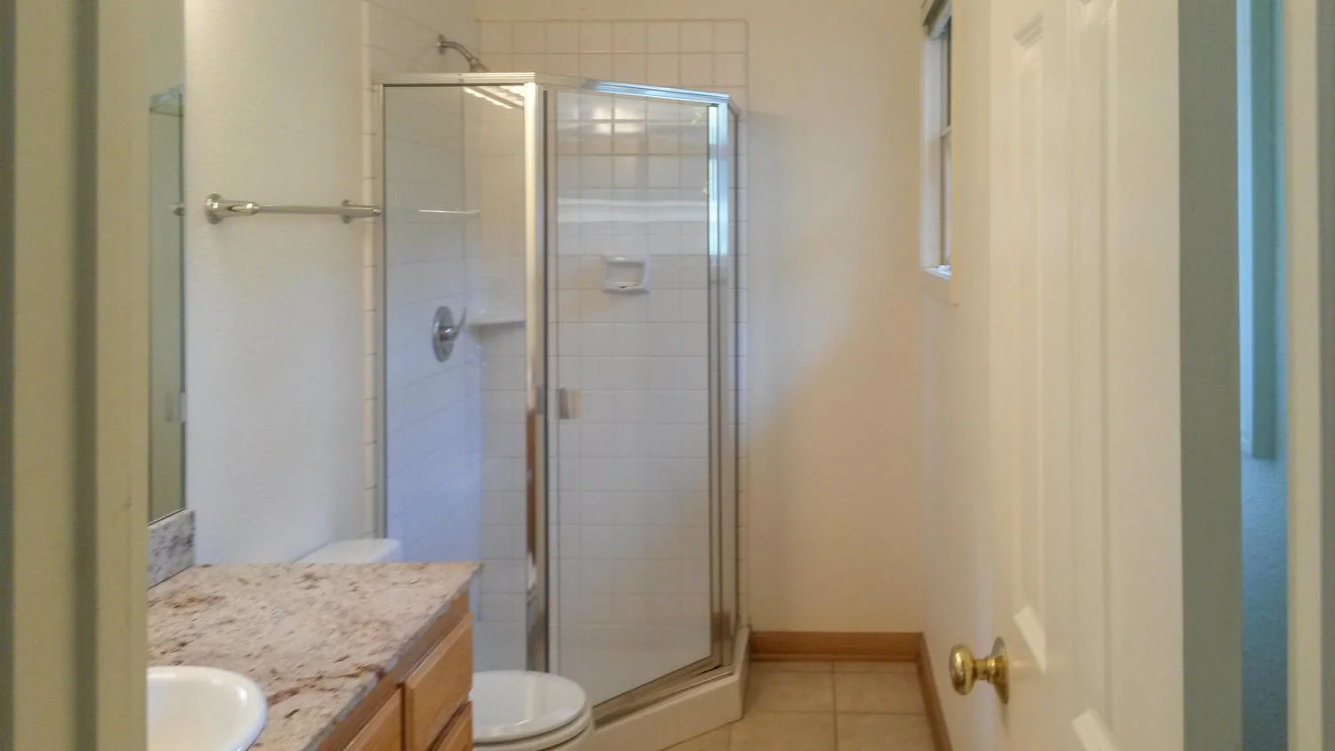 2026 San Antonio Ave-large-016-24-Remodeled bath-1500x844-72dpi.jpg