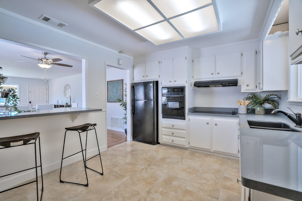 16_f8_40160_Blanchard_St_05072018_0016_mls.jpg