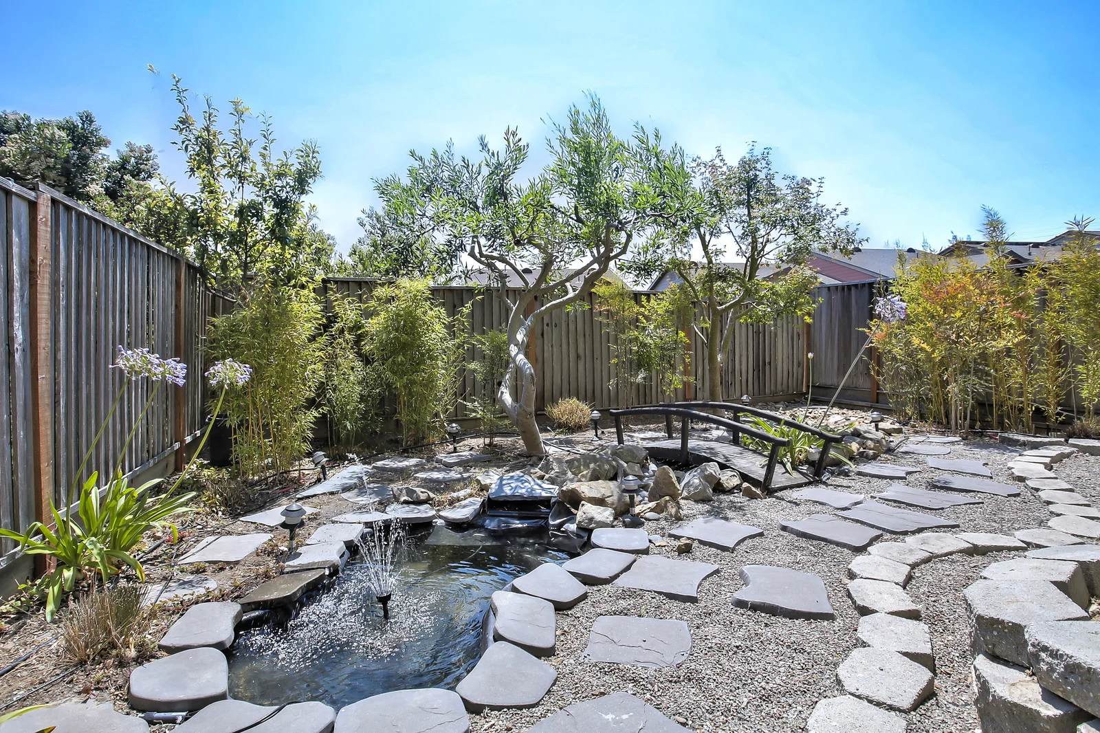 47_f89_Mandalay_Lane_08102018_047_mls.jpg