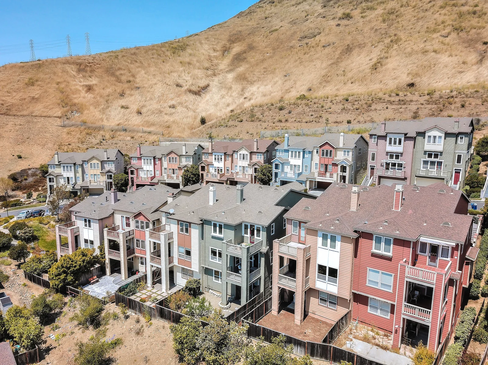 56_f89_Mandalay_Lane_08102018_056_mls.jpg