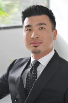 Ben Paras Headshot.jpeg