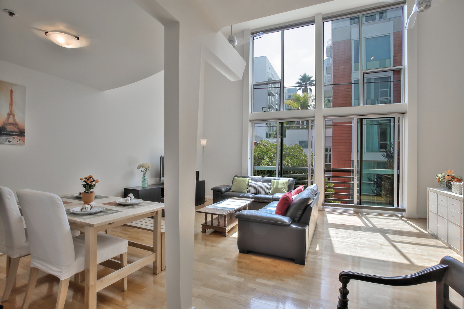 11_f8_49_Zoe_Street_3_082018_011_mls.jpg